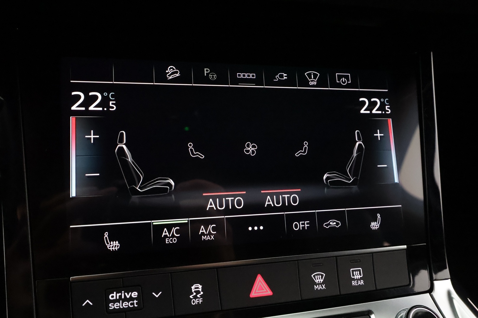AUDI Q8 E-TRON 2024 55 quattro Progress - | S-Line | Koukku | ACC | LED | 360 | B&O | Sportpenkki Muistilla | Ilma-alusta | HUD | 2x aluvanteet | ALV