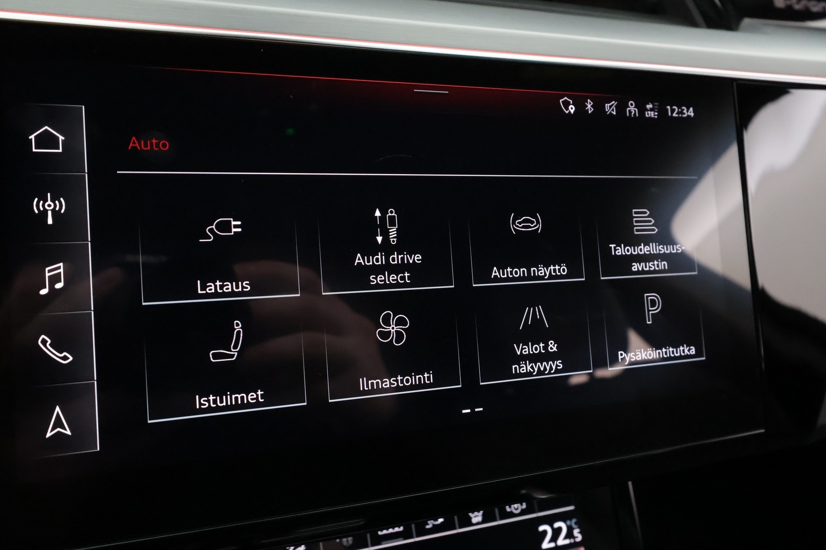 AUDI Q8 E-TRON 2024 55 quattro Progress - | S-Line | Koukku | ACC | LED | 360 | B&O | Sportpenkki Muistilla | Ilma-alusta | HUD | 2x aluvanteet | ALV