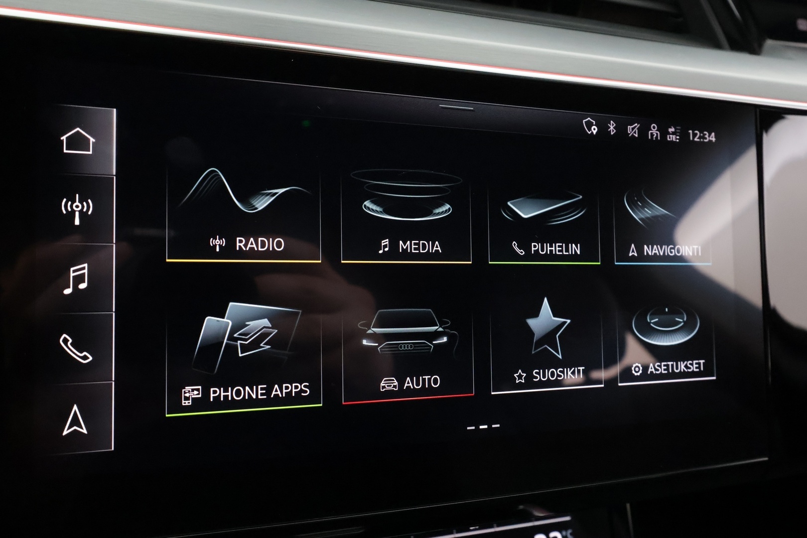 AUDI Q8 E-TRON 2024 55 quattro Progress - | S-Line | Koukku | ACC | LED | 360 | B&O | Sportpenkki Muistilla | Ilma-alusta | HUD | 2x aluvanteet | ALV