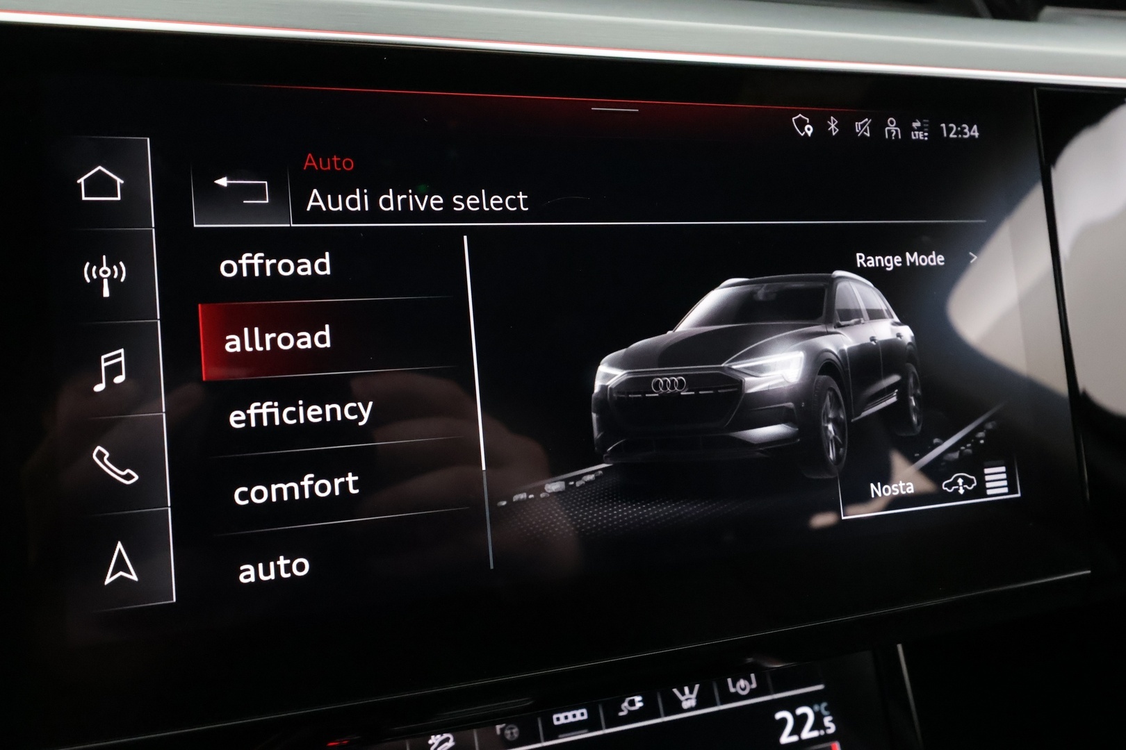 AUDI Q8 E-TRON 2024 55 quattro Progress - | S-Line | Koukku | ACC | LED | 360 | B&O | Sportpenkki Muistilla | Ilma-alusta | HUD | 2x aluvanteet | ALV