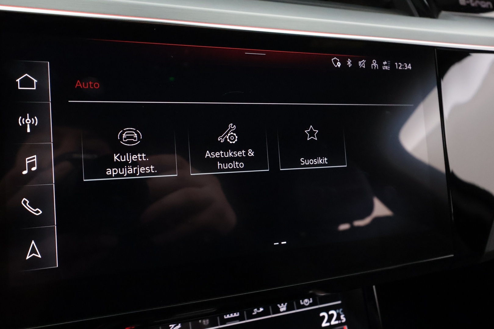 AUDI Q8 E-TRON 2024 55 quattro Progress - | S-Line | Koukku | ACC | LED | 360 | B&O | Sportpenkki Muistilla | Ilma-alusta | HUD | 2x aluvanteet | ALV