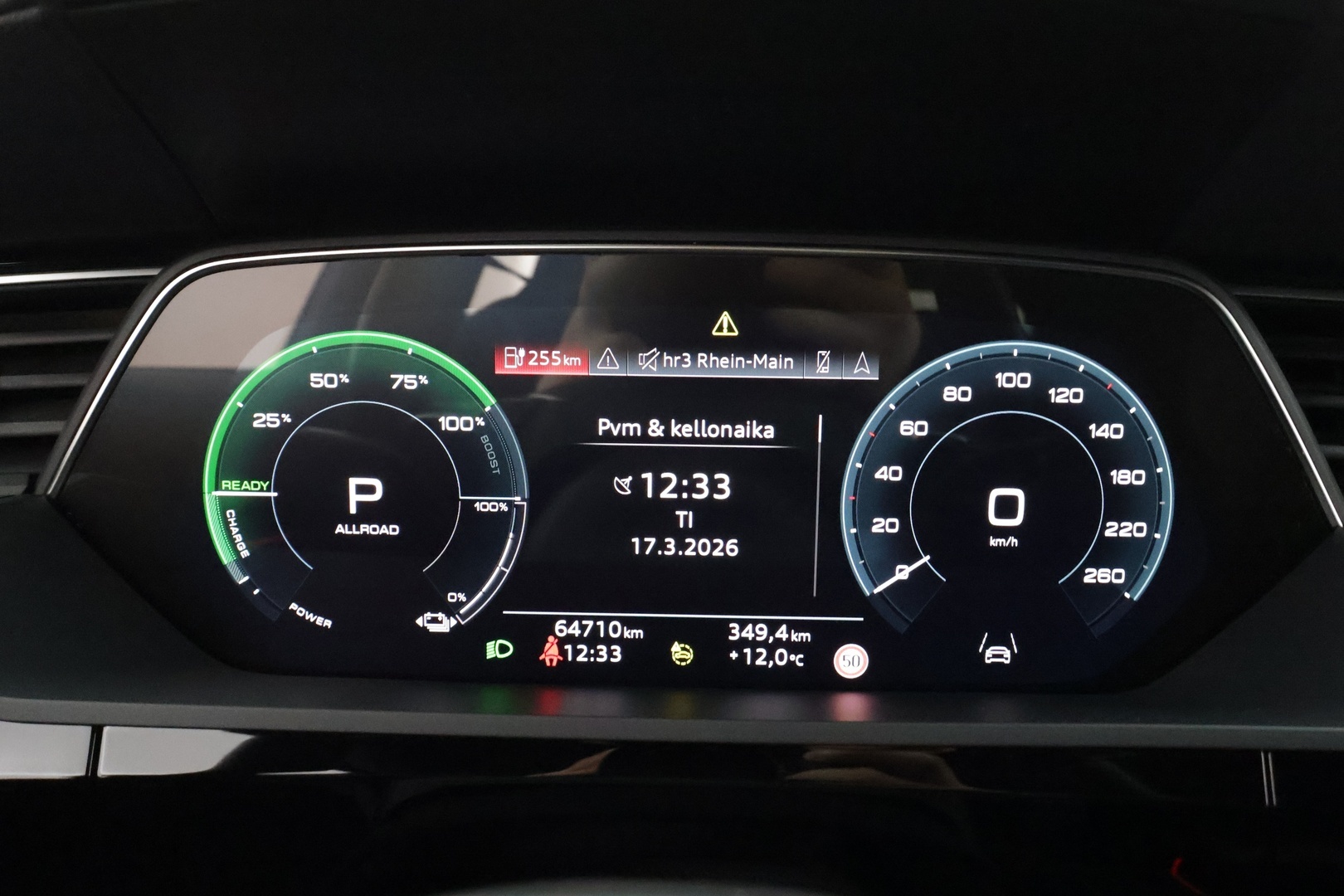 AUDI Q8 E-TRON 2024 55 quattro Progress - | S-Line | Koukku | ACC | LED | 360 | B&O | Sportpenkki Muistilla | Ilma-alusta | HUD | 2x aluvanteet | ALV