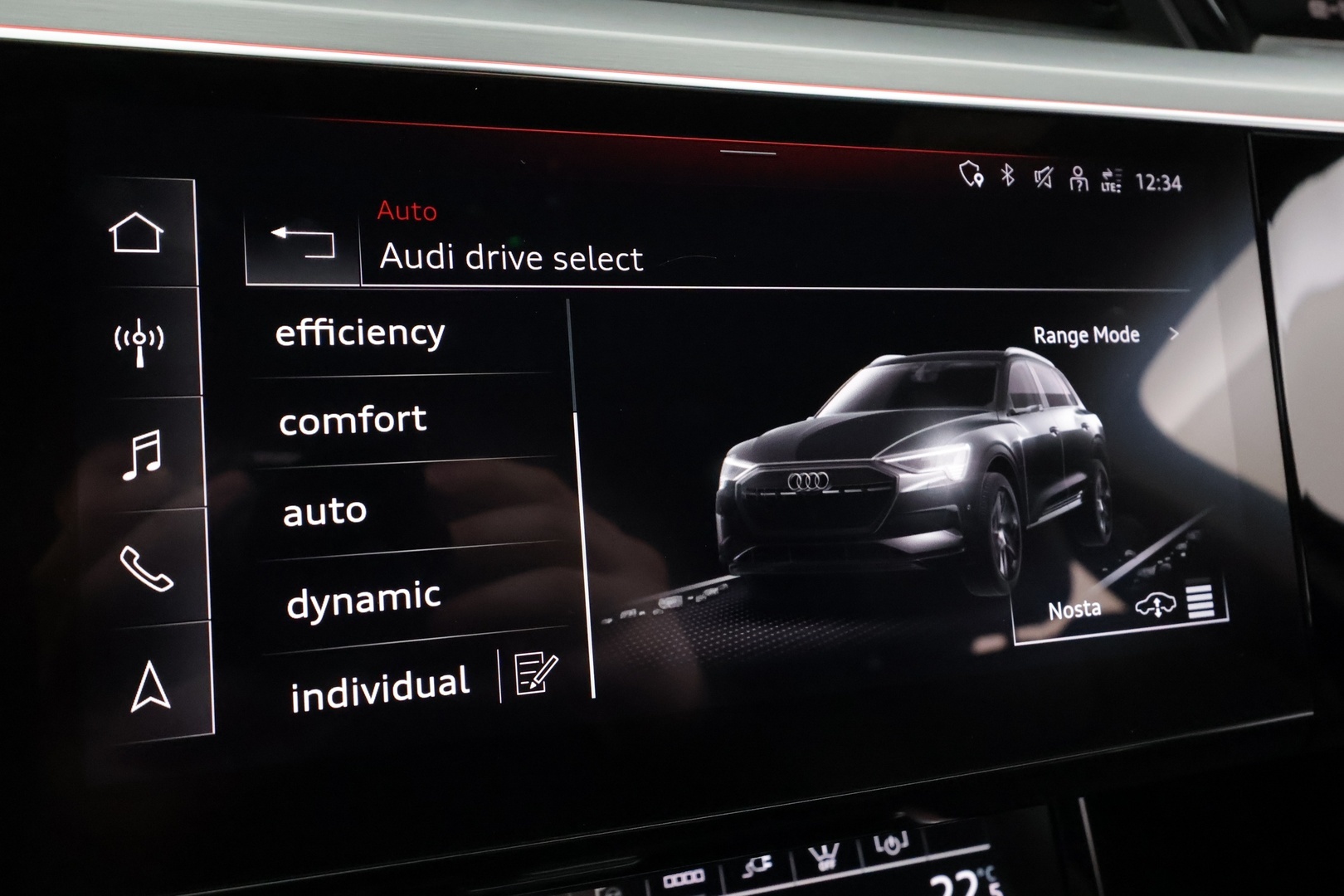 AUDI Q8 E-TRON 2024 55 quattro Progress - | S-Line | Koukku | ACC | LED | 360 | B&O | Sportpenkki Muistilla | Ilma-alusta | HUD | 2x aluvanteet | ALV