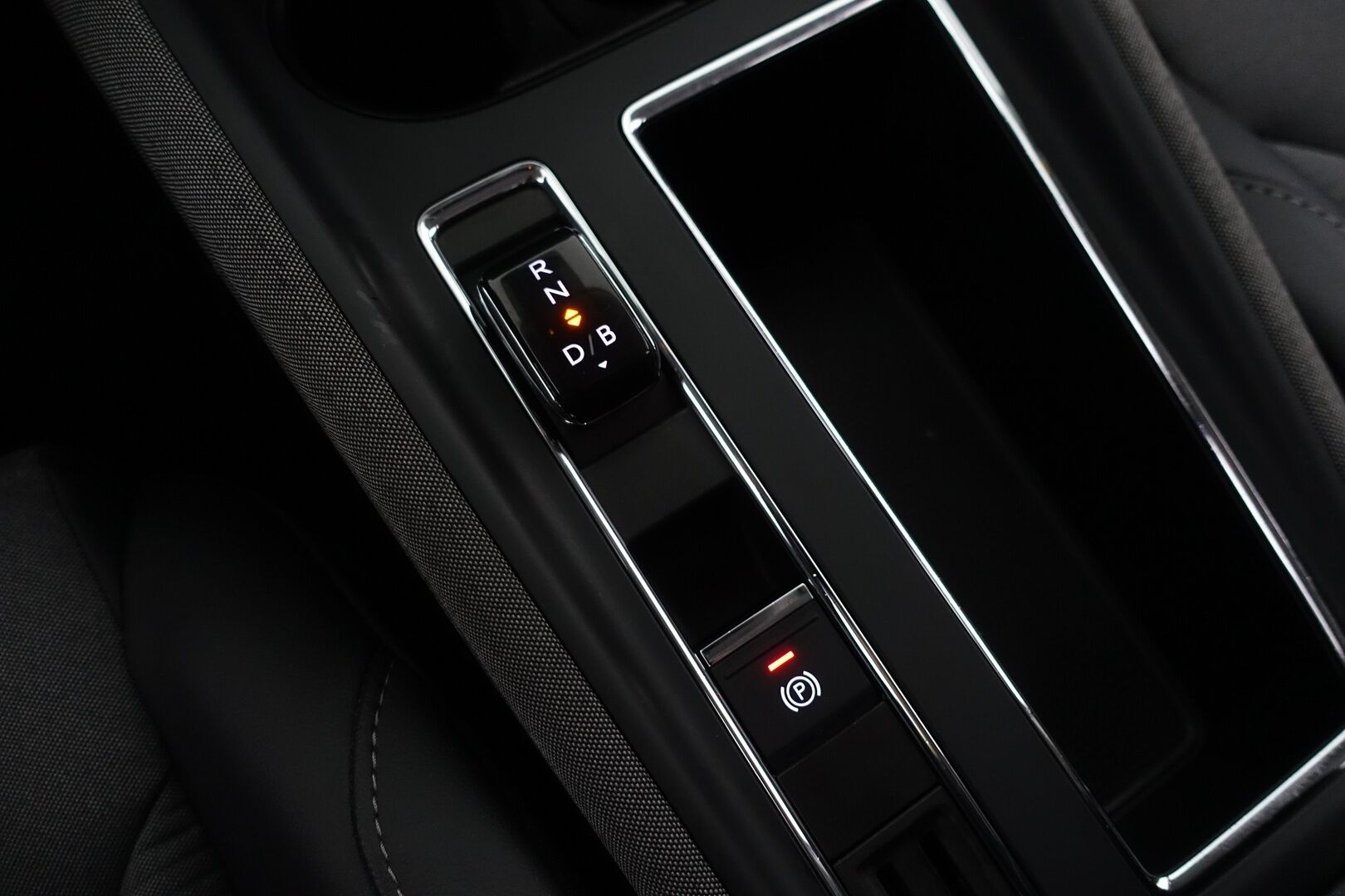 Skoda Enyaq 2022 ENYAQ 60 Farmari (AC) 5ov A - | ACC | 360° kamera | Keyless | Matrix LED | Kuskin istuin muistilla | Navi | Sähkötakaluukku | Vetokoukku | 