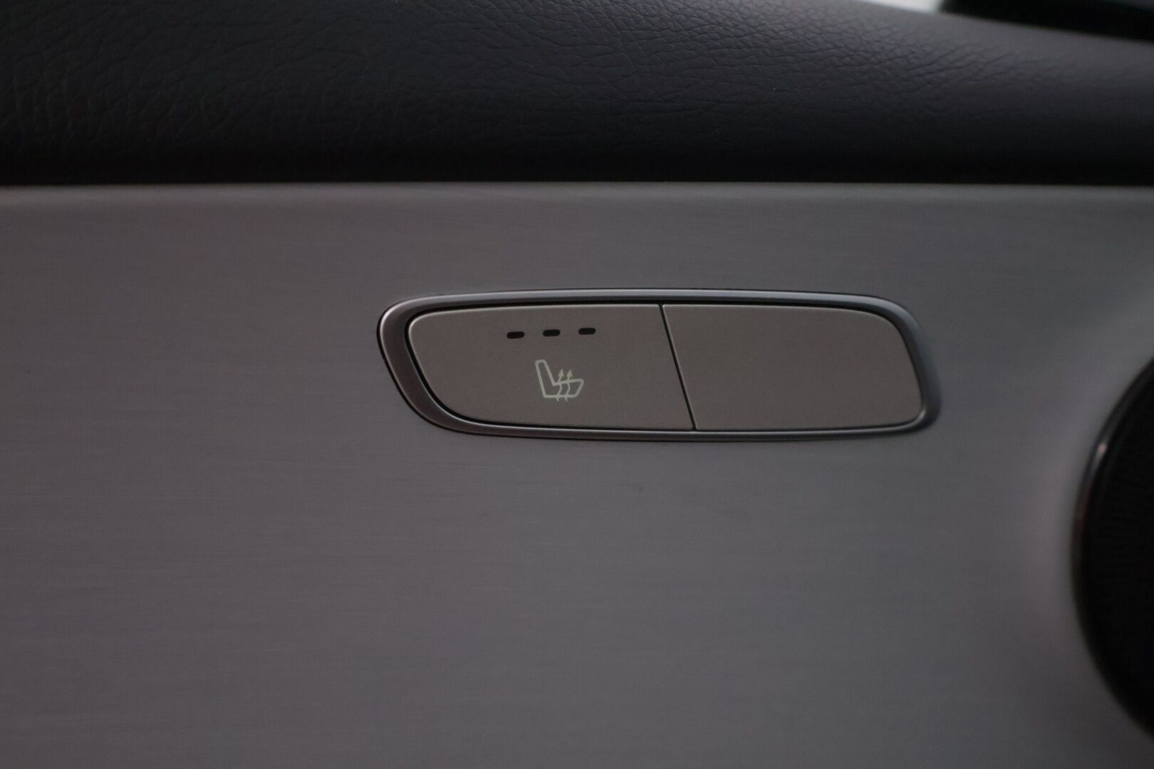 MERCEDES-BENZ E 2021 300 de T A Business Avantgarde - | Kovat Varusteet | Todella Vähän Ajettu | Distronic | Multibeam | Panorama | 360 | Sportpenkit | Widescreen | Kahdet renkaat aluvanteilla |