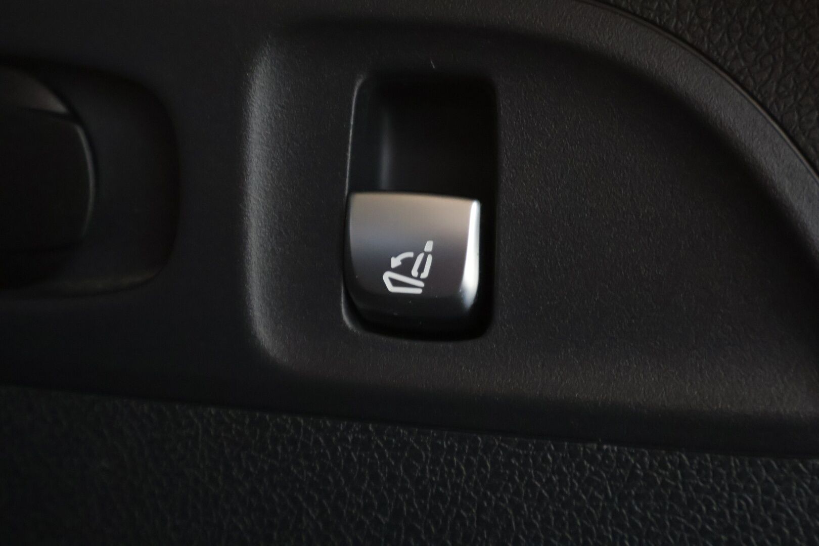 MERCEDES-BENZ E 2021 300 de T A Business Avantgarde - | Kovat Varusteet | Todella Vähän Ajettu | Distronic | Multibeam | Panorama | 360 | Sportpenkit | Widescreen | Kahdet renkaat aluvanteilla |