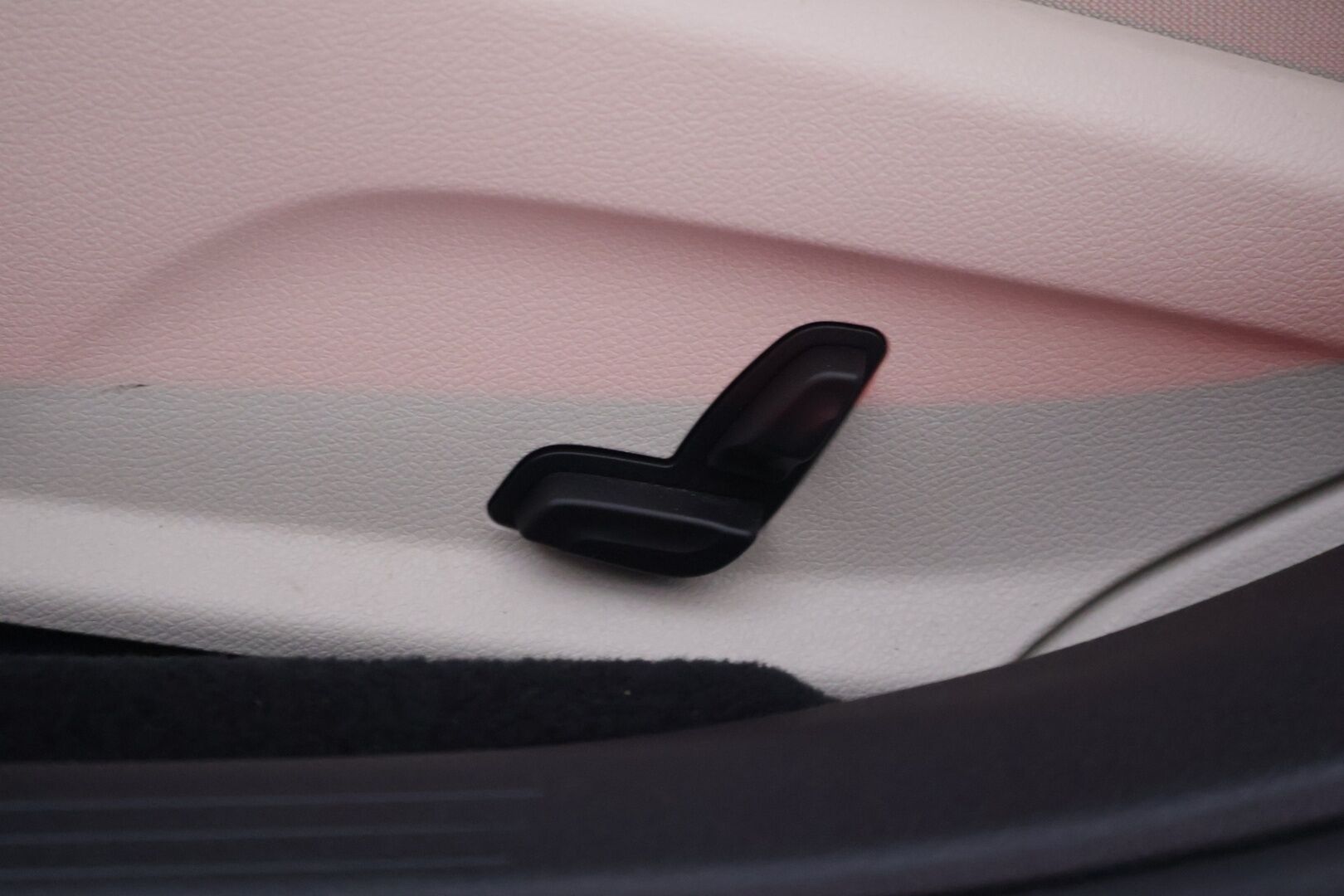 MERCEDES-BENZ E 2021 300 de T A Business Avantgarde - | Kovat Varusteet | Todella Vähän Ajettu | Distronic | Multibeam | Panorama | 360 | Sportpenkit | Widescreen | Kahdet renkaat aluvanteilla |