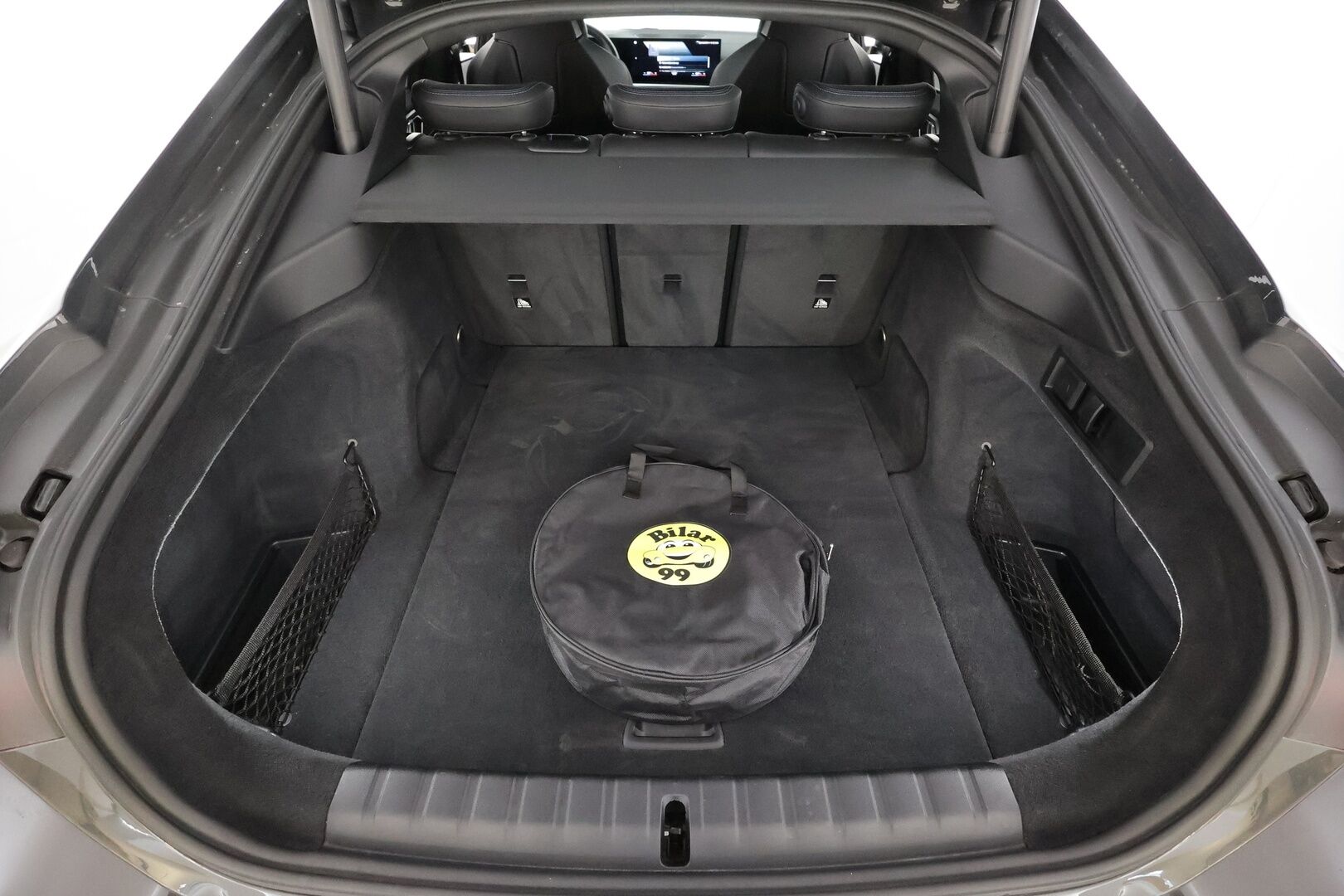 BMW I4 M50 2022 Charged * ACC / H&K / 360° / M-penkit muistilla / Laser Light / Comfort Access / Akuston esilämmitys / Navi * - Merkkihuollettu / Akku kuntotarkastettu / Supervarusteet