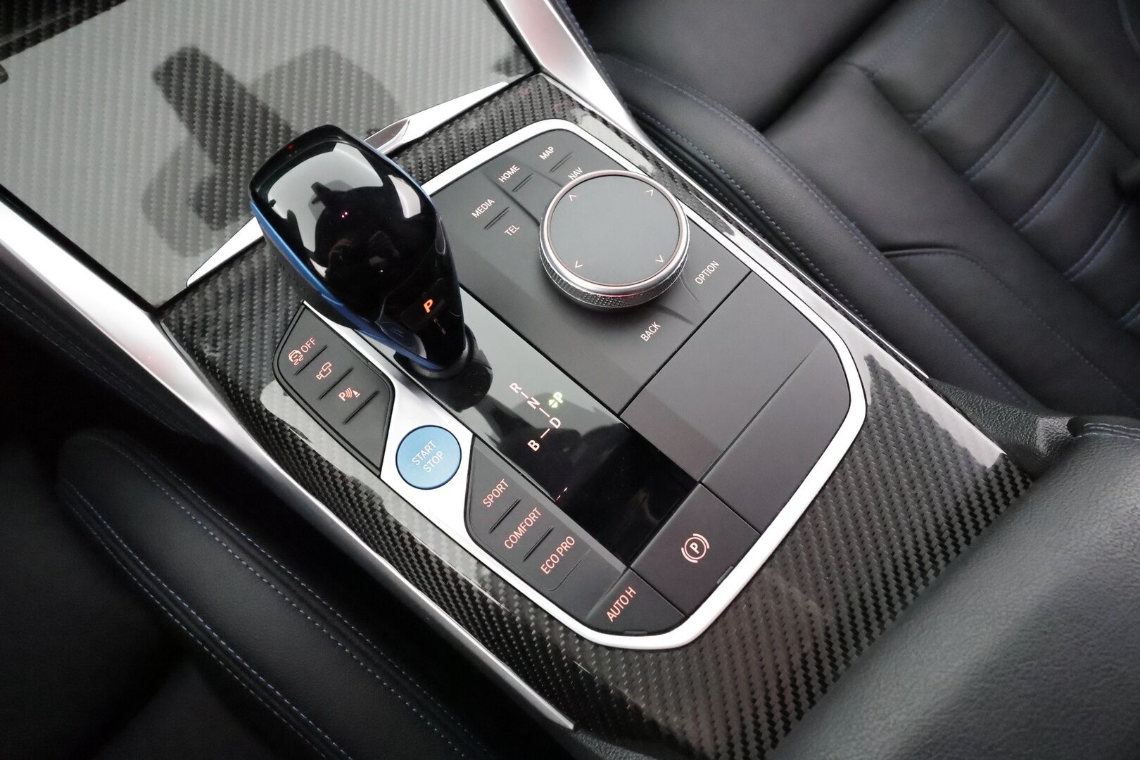 BMW I4 M50 2022 Charged * ACC / H&K / 360° / M-penkit muistilla / Laser Light / Comfort Access / Akuston esilämmitys / Navi * - Merkkihuollettu / Akku kuntotarkastettu / Supervarusteet