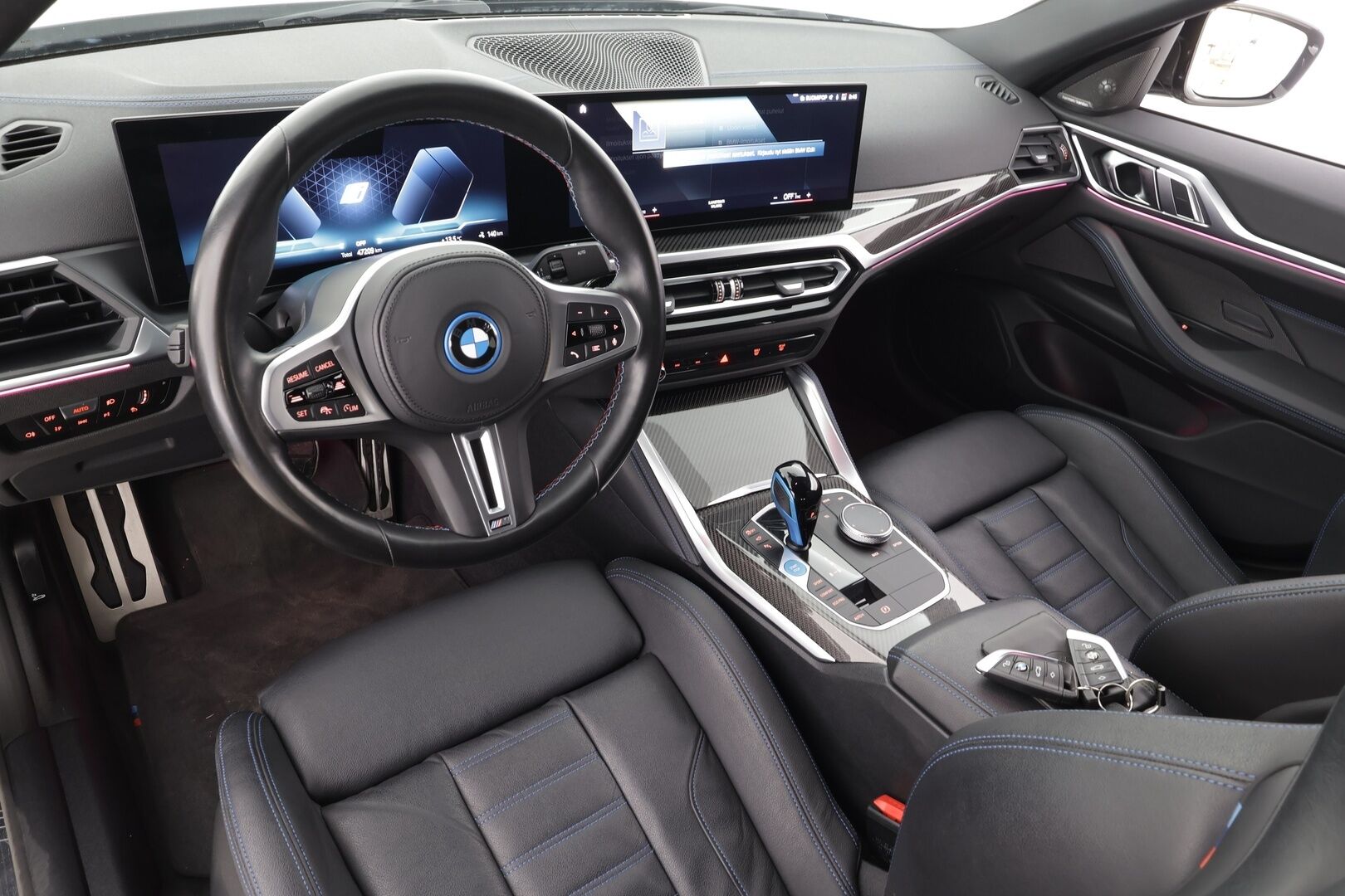 BMW I4 M50 2022 Charged * ACC / H&K / 360° / M-penkit muistilla / Laser Light / Comfort Access / Akuston esilämmitys / Navi * - Merkkihuollettu / Akku kuntotarkastettu / Supervarusteet