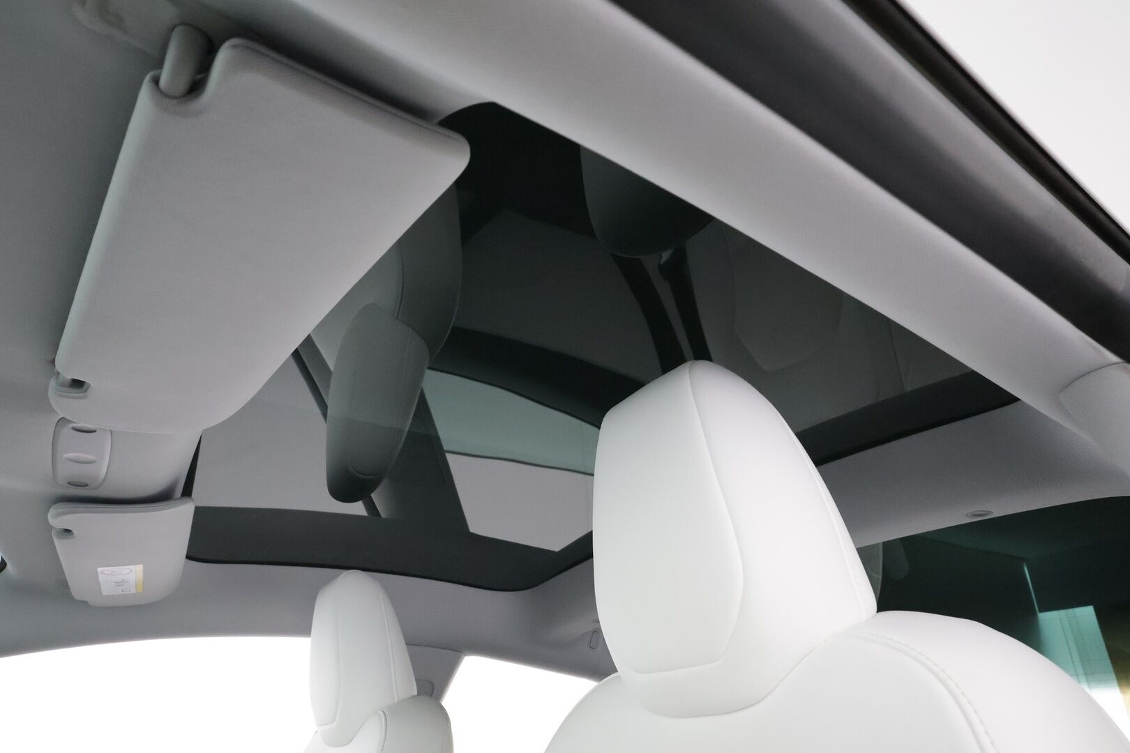 TESLA MODEL 3 2024 RWD Highland * Lasikatto / Ilmastoidut nahat / ILP / Matrix LED / P.kamera / Valkoinen sisusta / Viihdenäyttö / Ratinlämmitin * - HULLUT AVAJAISHULINAT KORKOTARJOUS 3,29 %