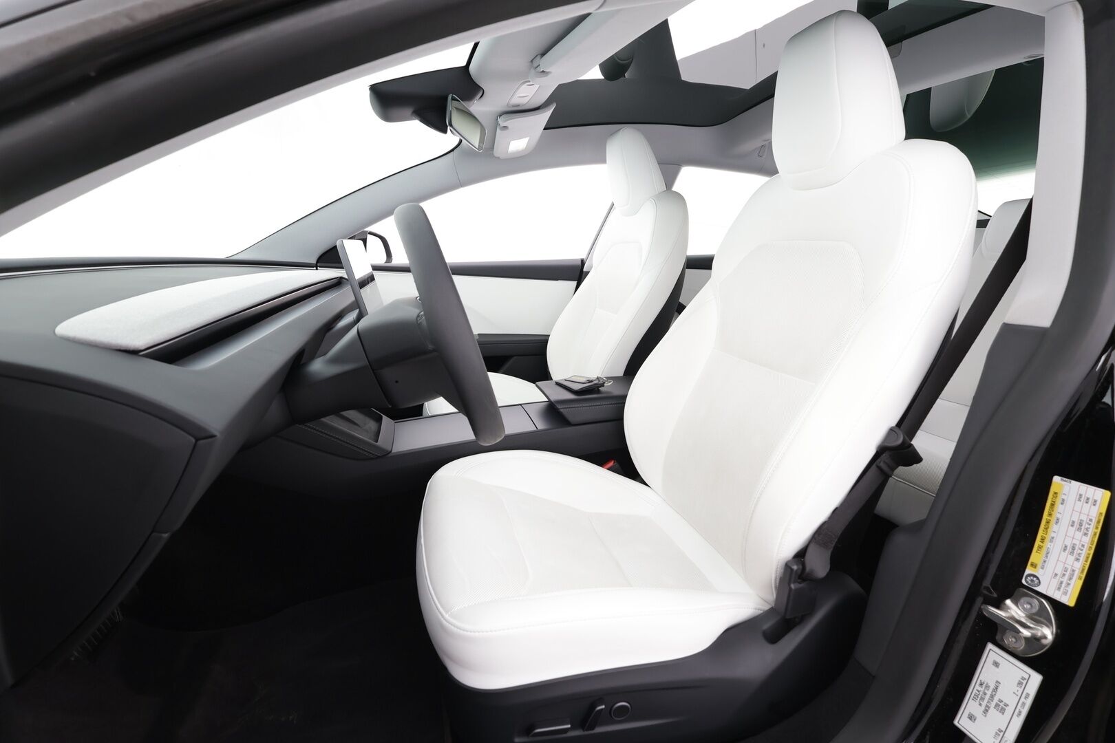 TESLA MODEL 3 2024 RWD Highland * Lasikatto / Ilmastoidut nahat / ILP / Matrix LED / P.kamera / Valkoinen sisusta / Viihdenäyttö / Ratinlämmitin * - HULLUT AVAJAISHULINAT KORKOTARJOUS 3,29 %