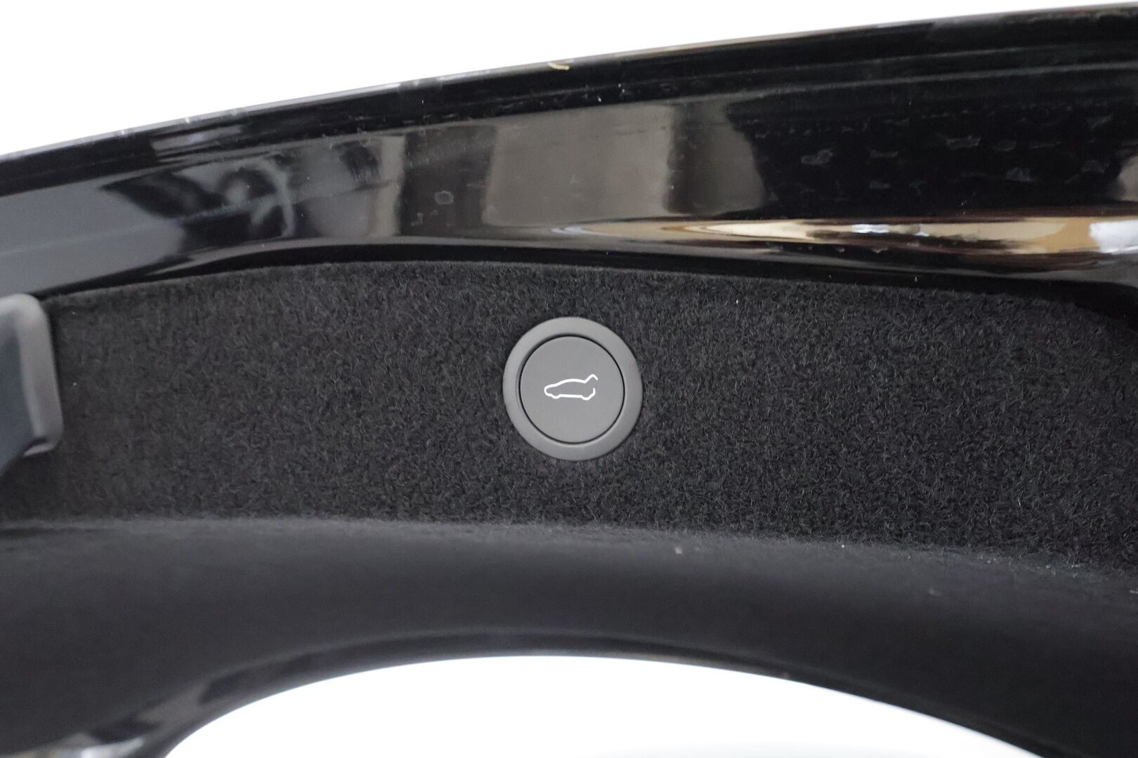 TESLA MODEL 3 2024 RWD Highland * Lasikatto / Ilmastoidut nahat / ILP / Matrix LED / P.kamera / Valkoinen sisusta / Viihdenäyttö / Ratinlämmitin * - HULLUT AVAJAISHULINAT KORKOTARJOUS 3,29 %