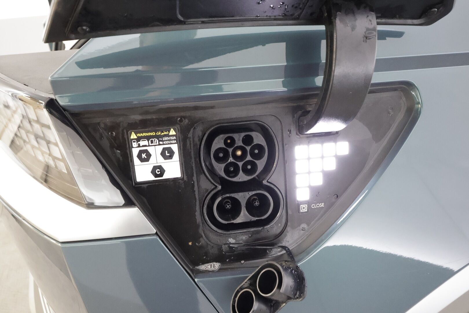 HYUNDAI IONIQ 5 2022 Premium 4WD * ACC / HUD / ILP / Relax-istuimet / Koukku / Bose / 360° / Matrix LED / Ilmastoidut nahat * - Kahdet renkaat aluvanteilla / Merkkihuollettu - HULLUT AVAJAISHULINAT KORKOTARJOUS 3,29 %