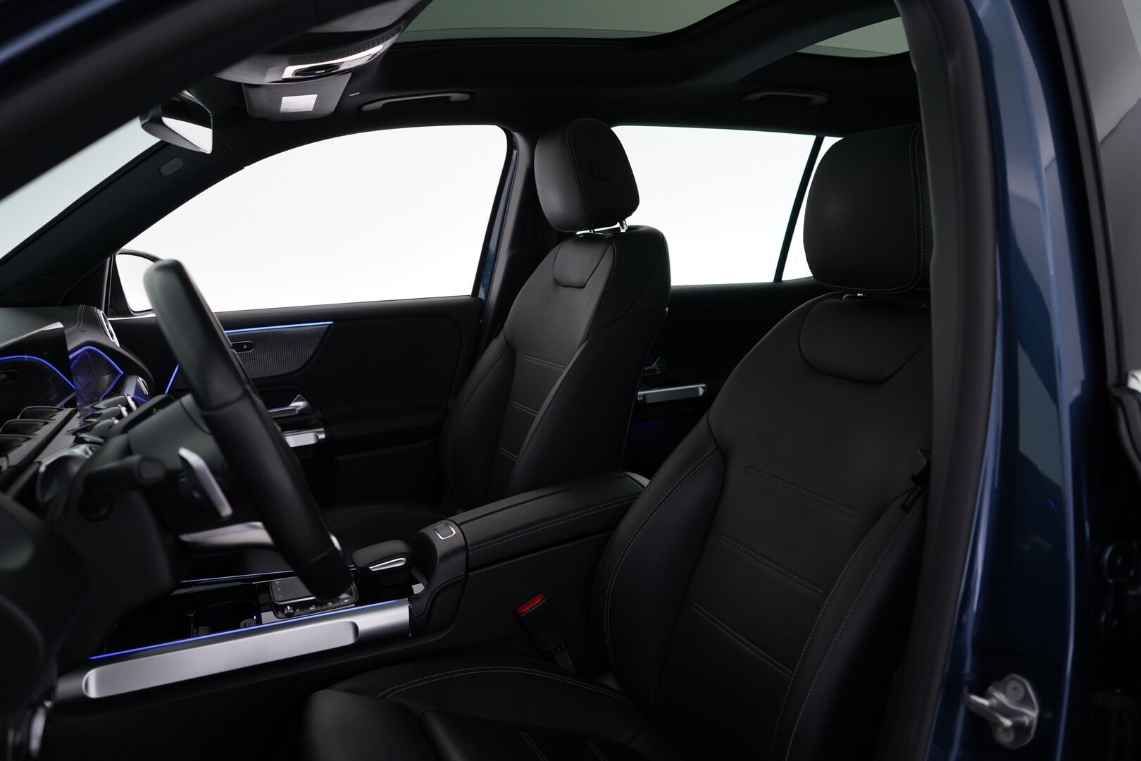 MERCEDES-BENZ EQB 2022 350 4MATIC AMG 7-P - Distronic+ | Midline | Panorama | 360° | Kaistavahti | LED | Navi | Keyless | Nahat | Sähköluukku | 7-Paikkainen | SoH 98.2% | AMG sisä- ja ulkopaketti | Kahdet Mersun vanteet | Puhdas Carvetical 