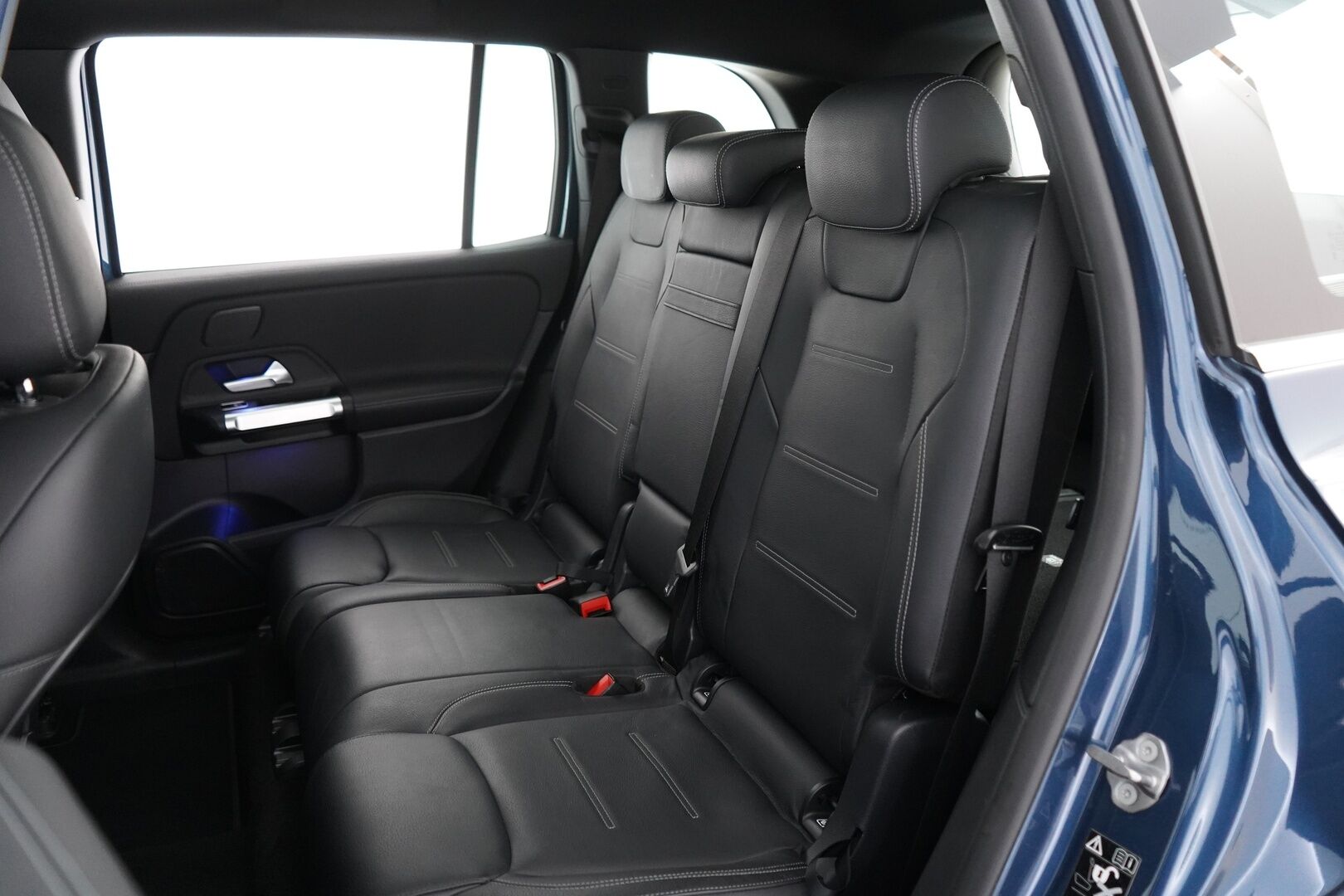 MERCEDES-BENZ EQB 2022 350 4MATIC AMG 7-P - Distronic+ | Midline | Panorama | 360° | Kaistavahti | LED | Navi | Keyless | Nahat | Sähköluukku | 7-Paikkainen | SoH 98.2% | AMG sisä- ja ulkopaketti | Kahdet Mersun vanteet | Puhdas Carvetical 