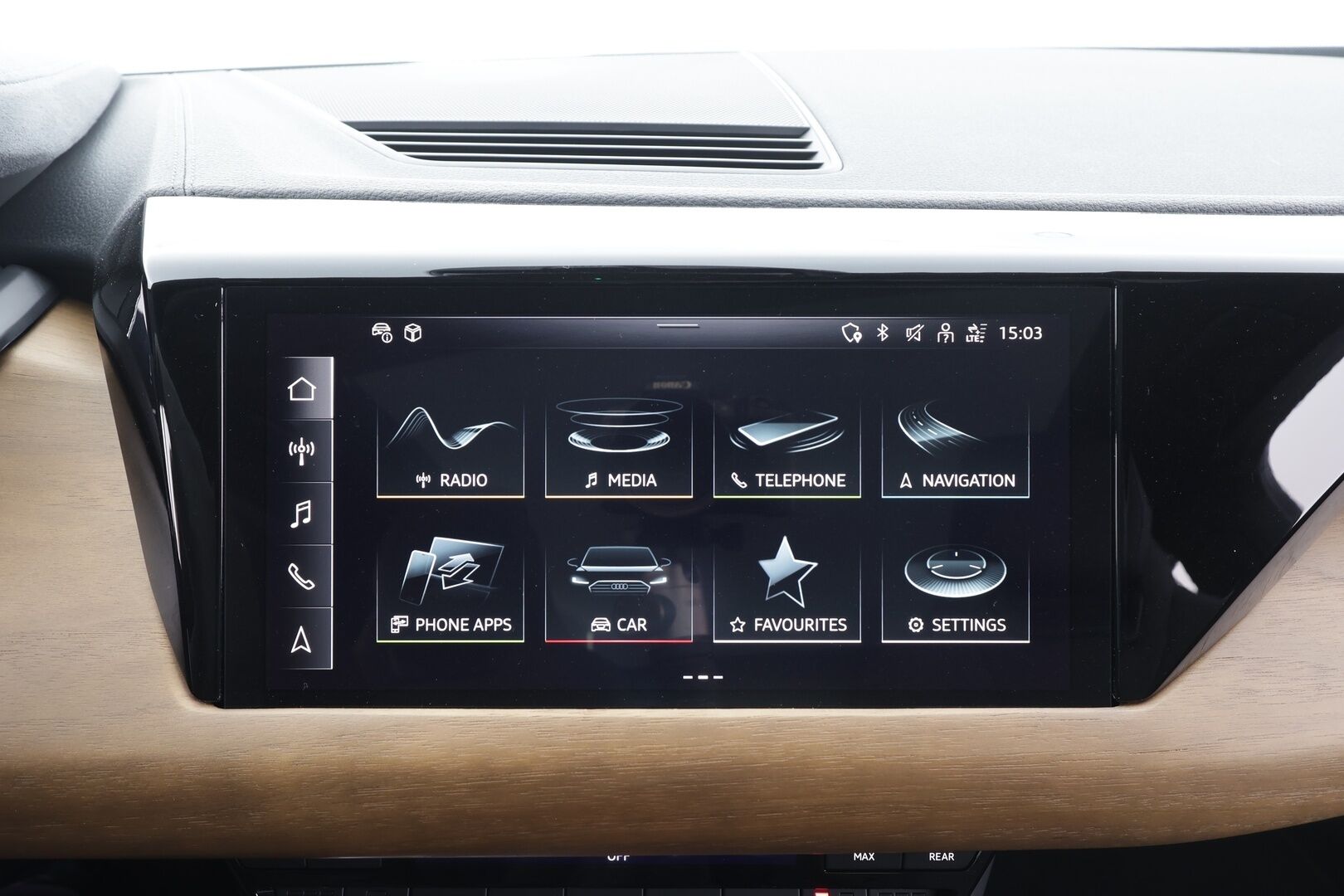 AUDI E-TRON GT 2022 60 quattro - | ACC | HUD | ILP | 360° | Panoraama | Nelipyöräohjaus | Ilma-alusta | 14-Penkit | Matrix LED | Kahdet renkaat aluvanteilla |