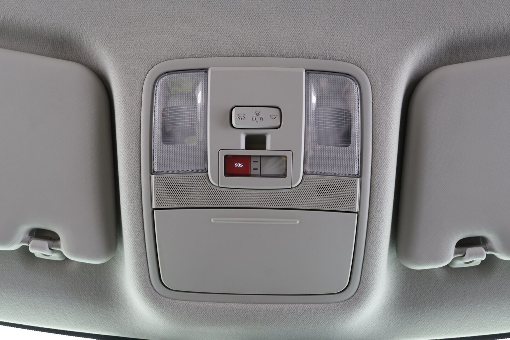KIA E-SOUL 2021 Electro 64 kWh 204 hv Spirit - ACC | ILP | H&K | HUD | Ilmastoidut nahat | Navi | LED | P.Kamera | Sähköpenkit | Ratinlämmitin | Merkkihuollettu | Huippuvarusteet