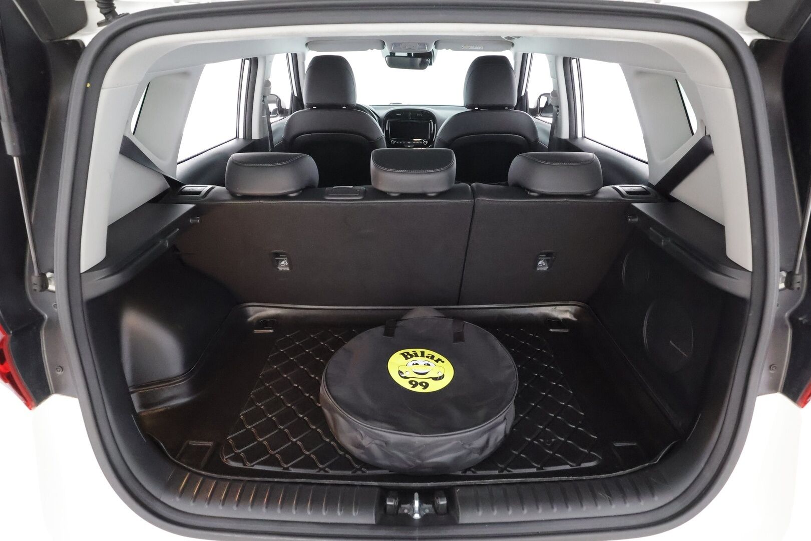 KIA E-SOUL 2021 Electro 64 kWh 204 hv Spirit - ACC | ILP | H&K | HUD | Ilmastoidut nahat | Navi | LED | P.Kamera | Sähköpenkit | Ratinlämmitin | Merkkihuollettu | Huippuvarusteet
