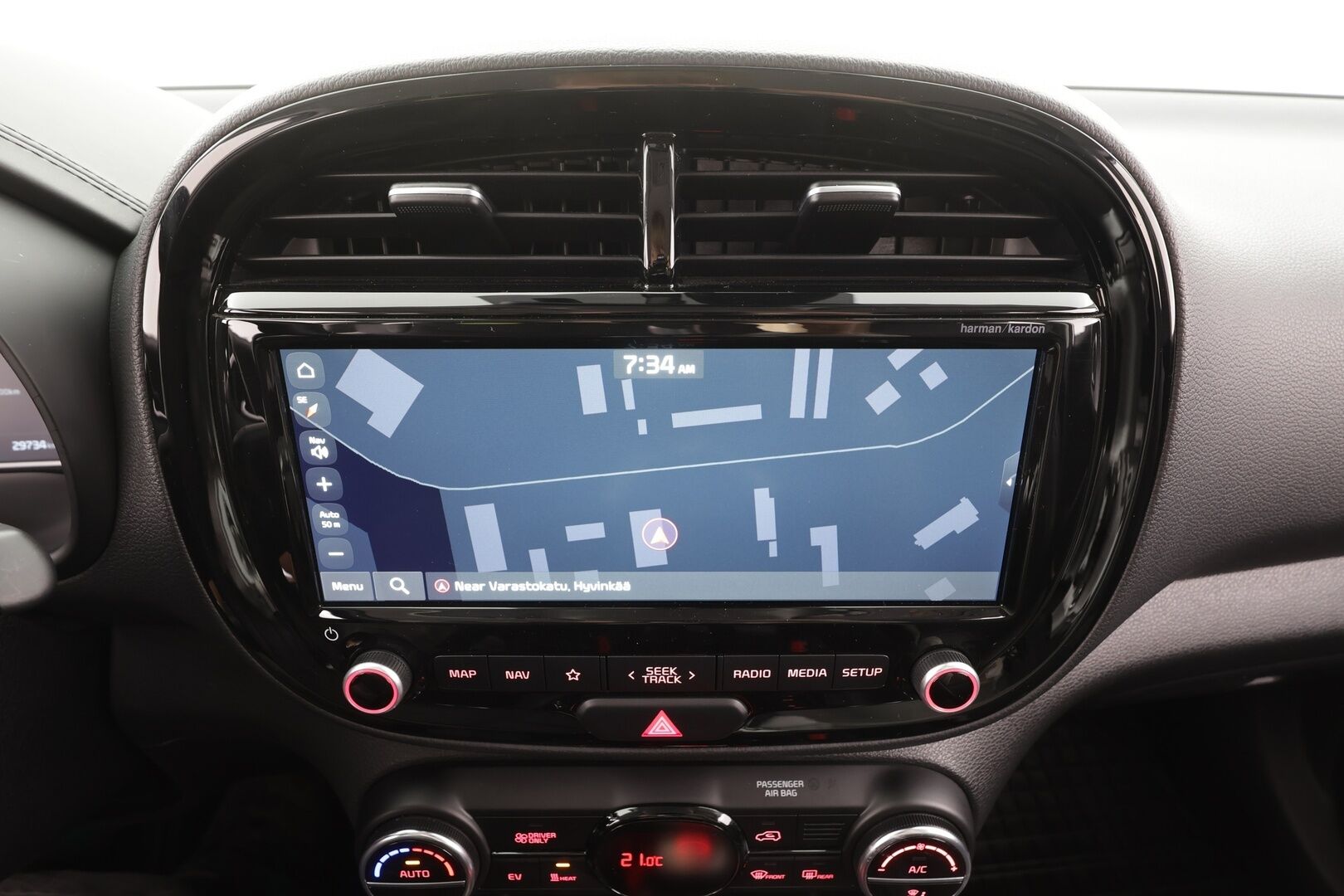 KIA E-SOUL 2021 Electro 64 kWh 204 hv Spirit - ACC | ILP | H&K | HUD | Ilmastoidut nahat | Navi | LED | P.Kamera | Sähköpenkit | Ratinlämmitin | Merkkihuollettu | Huippuvarusteet