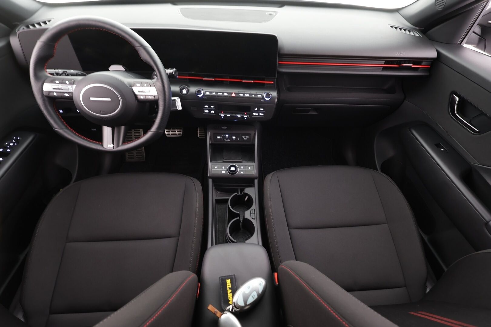 HYUNDAI KONA ELECTRIC 2025 N Line Elektro 2WD - Seuraava katsastus 01.2029 | SOH 99.3% | Puhdas CarVertical |  ACC | ILP | Kaistavahti | Kamera | LED | Navi | Keyless | Ratinlämmitin | Sähköluukku