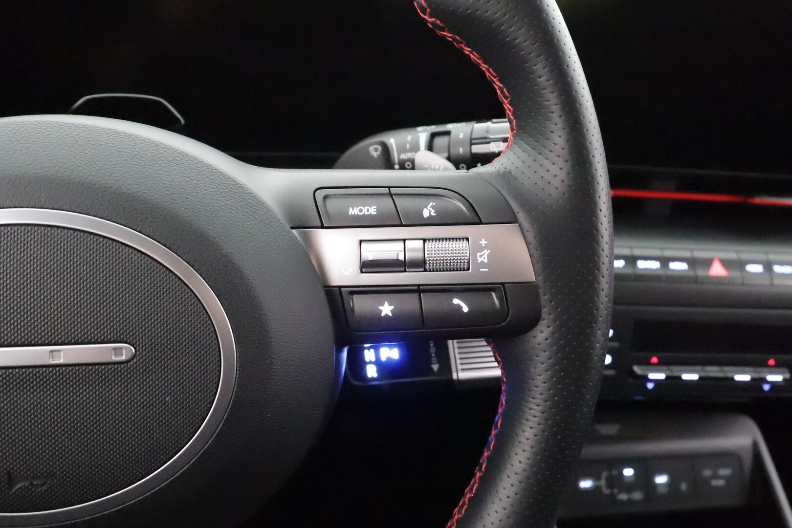 HYUNDAI KONA ELECTRIC 2025 N Line Elektro 2WD - Seuraava katsastus 01.2029 | SOH 99.3% | Puhdas CarVertical |  ACC | ILP | Kaistavahti | Kamera | LED | Navi | Keyless | Ratinlämmitin | Sähköluukku