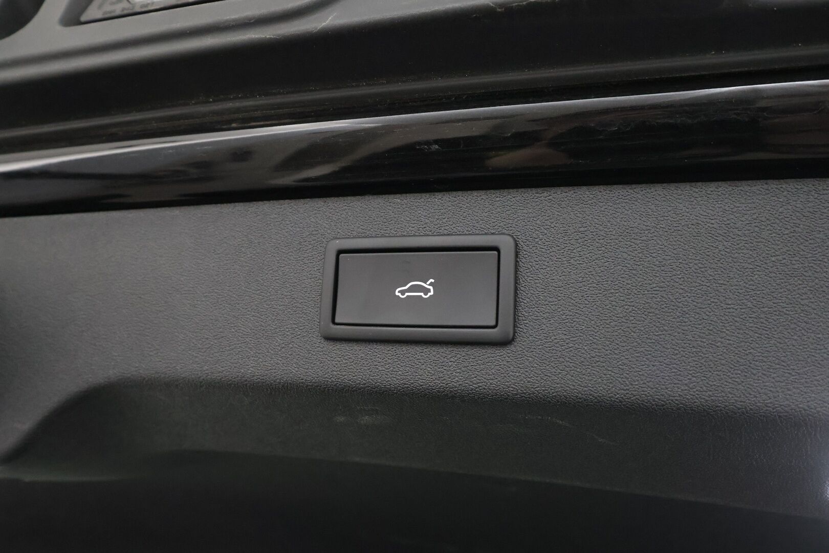 SKODA ENYAQ 2025 85iV Coupe RS 4x4 250kW - ACC | ILP | Koukku | Canton | HUD | Lasikatto | 360-Kamera | Muistipenkit | Keyless