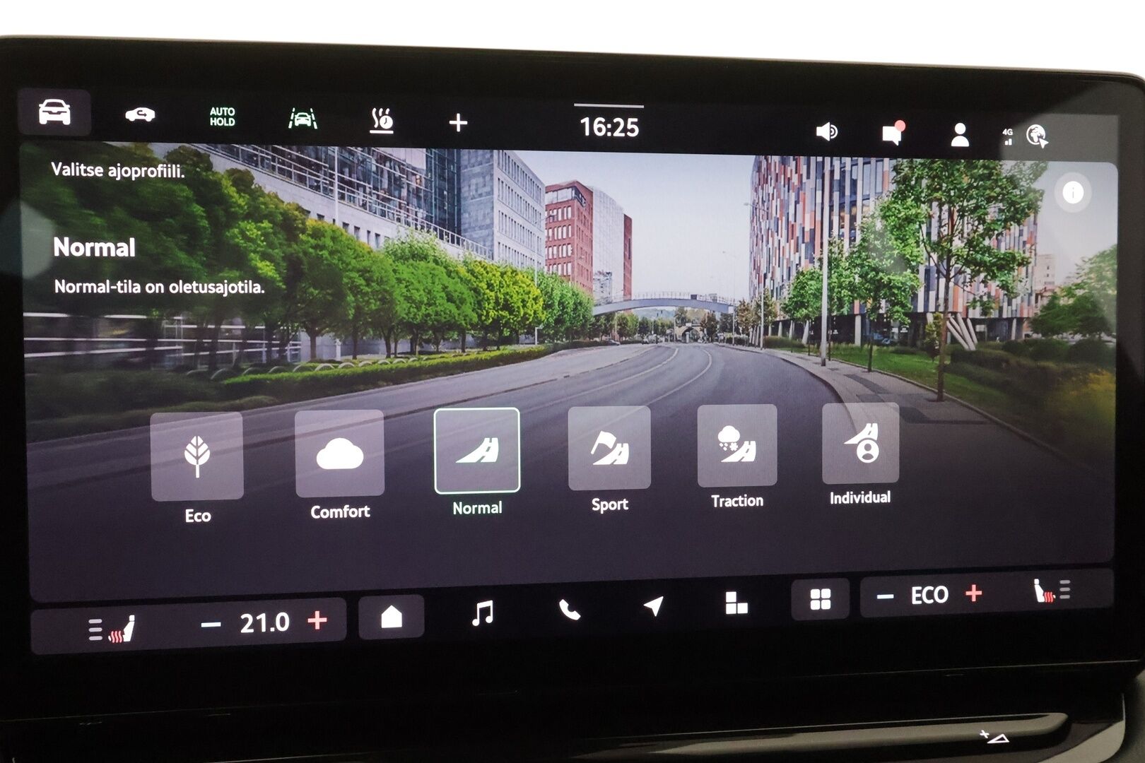 SKODA ENYAQ 2025 85iV Coupe RS 4x4 250kW - ACC | ILP | Koukku | Canton | HUD | Lasikatto | 360-Kamera | Muistipenkit | Keyless