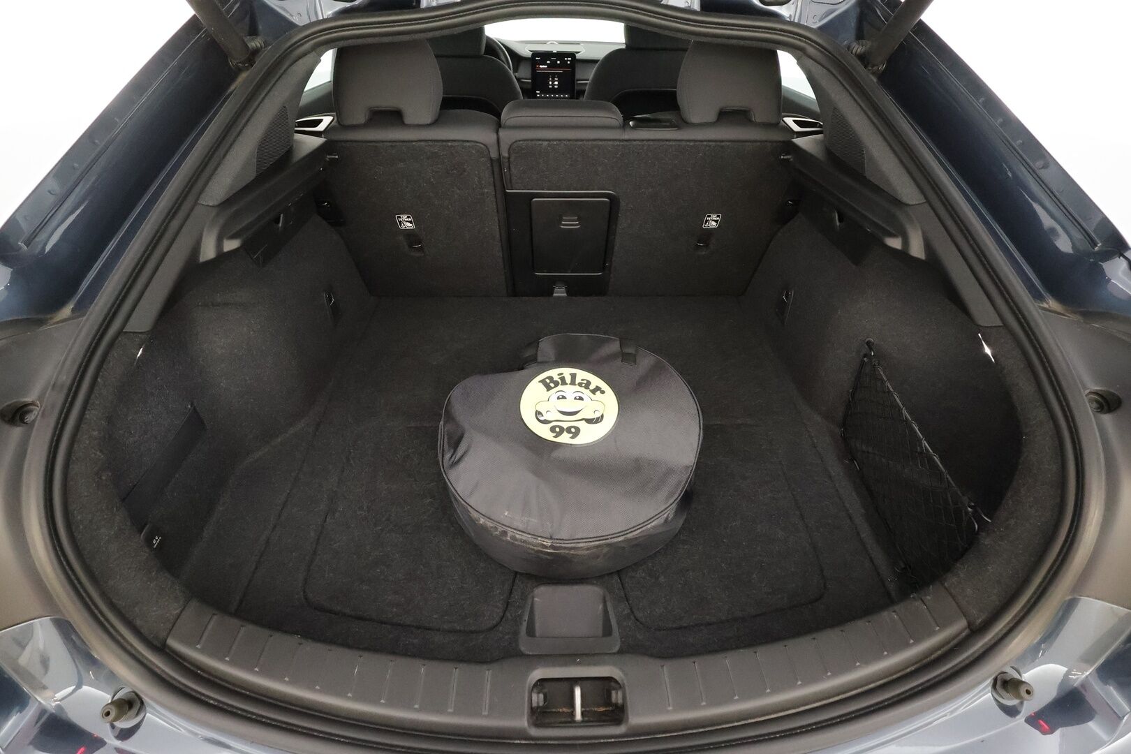 POLESTAR 2 2023 Long Range Single Motor * ILP / Lasikatto / H&K / Muistipenkki / LED / Navi / Keyless / Ratinlämmitin * - Merkkihuollettu