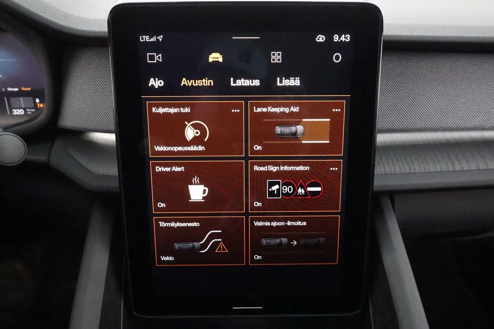 POLESTAR 2 2023 Long Range Single Motor * ILP / Lasikatto / H&K / Muistipenkki / LED / Navi / Keyless / Ratinlämmitin * - Merkkihuollettu