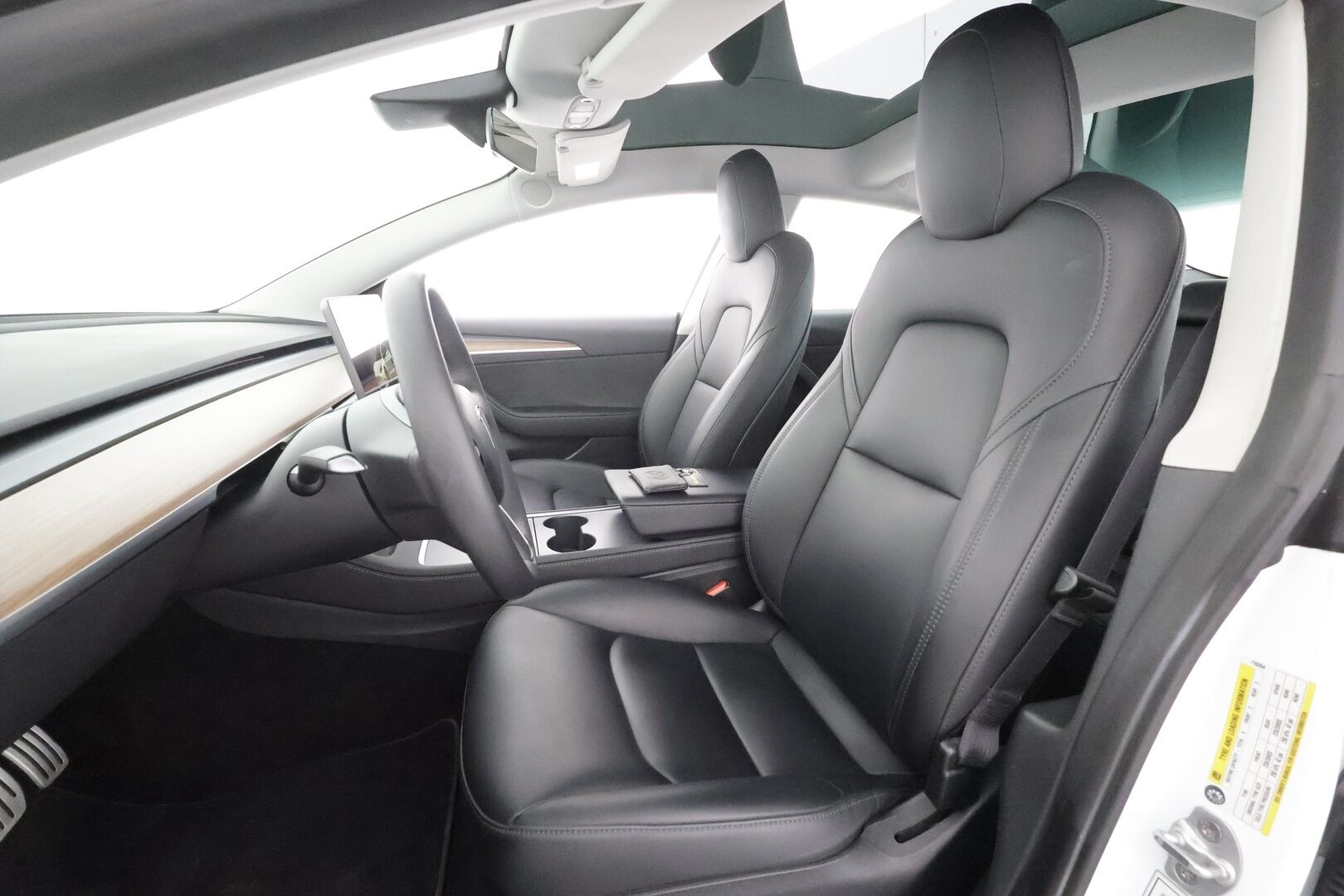 TESLA MODEL 3 2023 Performance Dual Motor - | ILP | ACC | Lasikatto | Matrix-LED | P.Kamera | Muistipenkki | Premium Audio | Navi | Keyless | Kahdet renkaat aluvanteilla |
