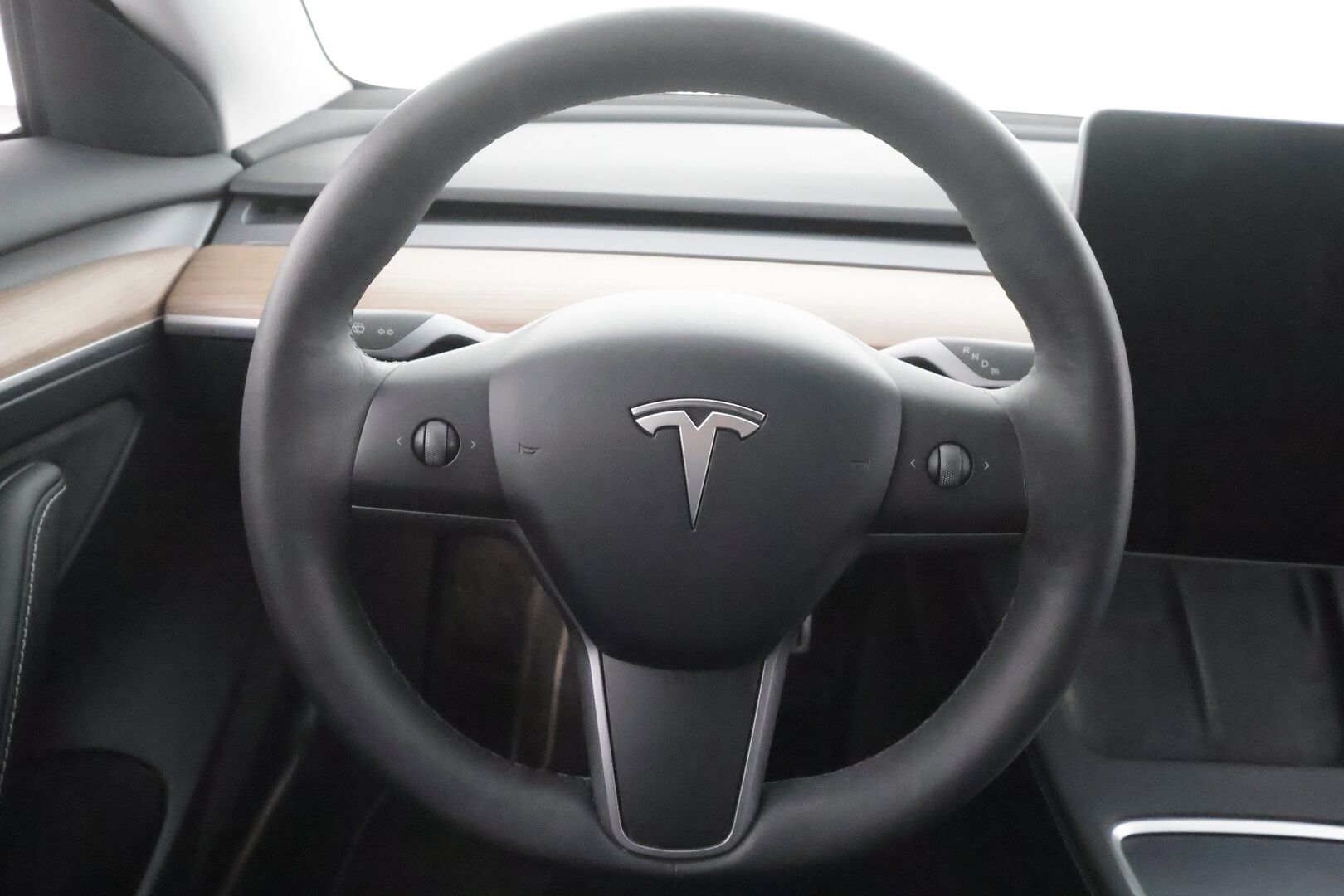 TESLA MODEL 3 2023 Performance Dual Motor - | ILP | ACC | Lasikatto | Matrix-LED | P.Kamera | Muistipenkki | Premium Audio | Navi | Keyless | Kahdet renkaat aluvanteilla |