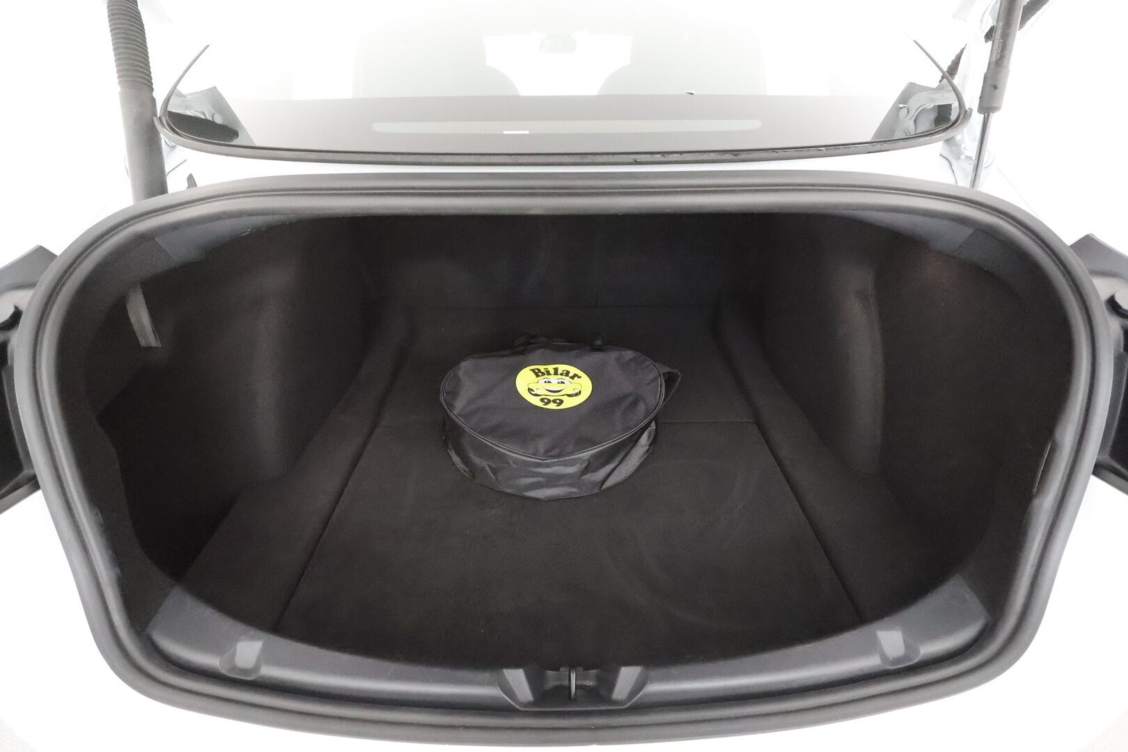 TESLA MODEL 3 2023 Performance Dual Motor - | ILP | ACC | Lasikatto | Matrix-LED | P.Kamera | Muistipenkki | Premium Audio | Navi | Keyless | Kahdet renkaat aluvanteilla |