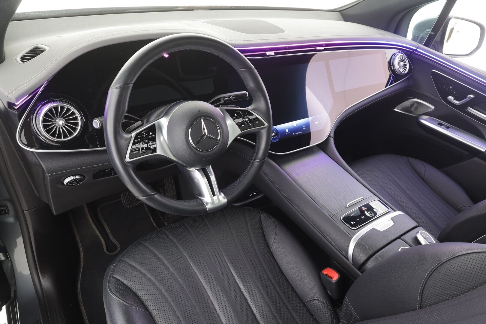 MERCEDES-BENZ EQE SUV 2023 350 4Matic - | Distronic+ | Hyperscreen | ILP | Koukku | Burmester | Panorama | Digital Light | 360° | Muistinahat | Ratinlämmitin | Navi | Keyless | Kahdet renkaat aluvanteilla | Huippuvarusteet |