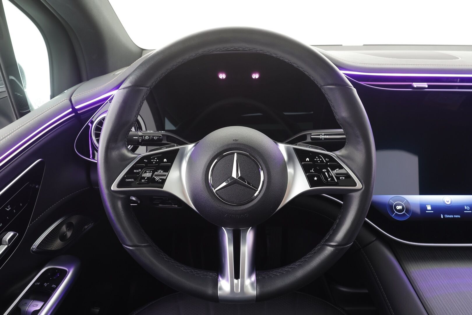 MERCEDES-BENZ EQE SUV 2023 350 4Matic - | Distronic+ | Hyperscreen | ILP | Koukku | Burmester | Panorama | Digital Light | 360° | Muistinahat | Ratinlämmitin | Navi | Keyless | Kahdet renkaat aluvanteilla | Huippuvarusteet |