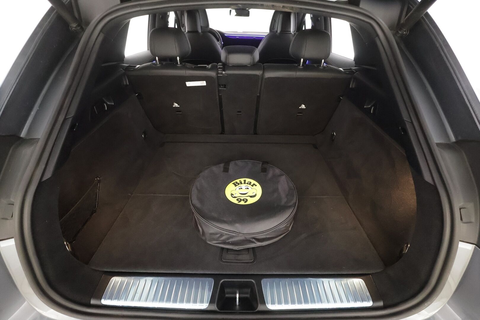 MERCEDES-BENZ EQE SUV 2023 350 4Matic - | Distronic+ | Hyperscreen | ILP | Koukku | Burmester | Panorama | Digital Light | 360° | Muistinahat | Ratinlämmitin | Navi | Keyless | Kahdet renkaat aluvanteilla | Huippuvarusteet |
