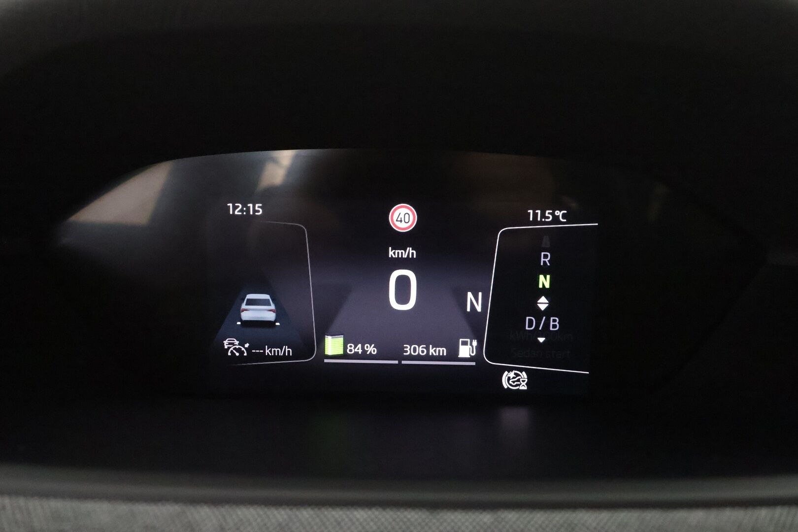 SKODA ENYAQ 2023 80x 4x4 iV - Lämpöpumppu | Koukku | Matrix LED | ACC | Peruutuskamera | Puolinahkasisusta | Muistipenkki | Ratinlämmitys | Huippuvarusteet!