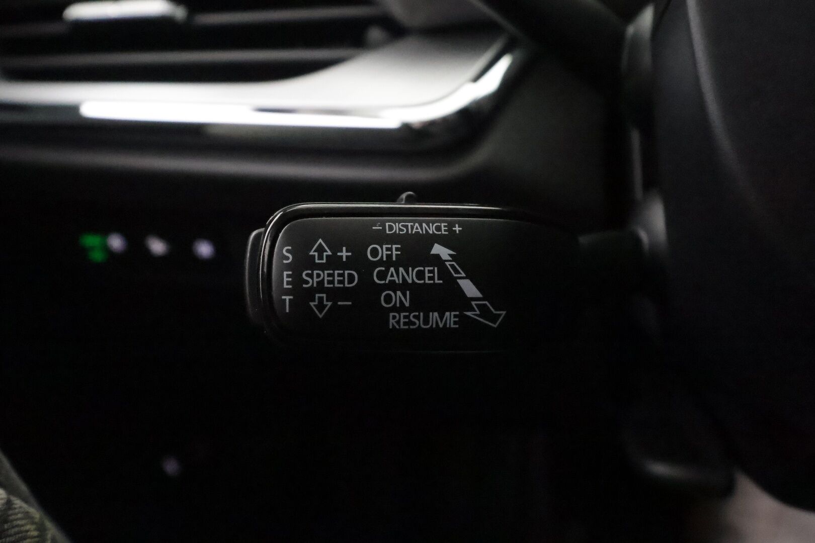 SKODA ENYAQ 2023 80x 4x4 iV - Lämpöpumppu | Koukku | Matrix LED | ACC | Peruutuskamera | Puolinahkasisusta | Muistipenkki | Ratinlämmitys | Huippuvarusteet!