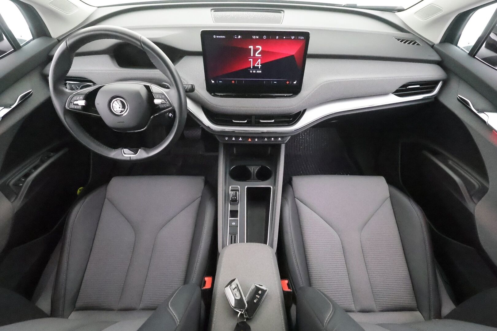 SKODA ENYAQ 2023 80x 4x4 iV - Lämpöpumppu | Koukku | Matrix LED | ACC | Peruutuskamera | Puolinahkasisusta | Muistipenkki | Ratinlämmitys | Huippuvarusteet!