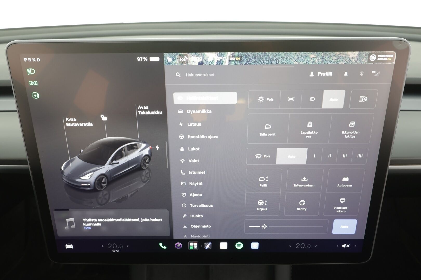 TESLA MODEL 3 2022 Long Range - | Koukku | ILP | ACC | Lasikatto | Matrix-LED | P.Kamera | Muistipenkki | Premium Audio | Navi | Keyless | 2x Latauskaapelit | Suomi-auto |