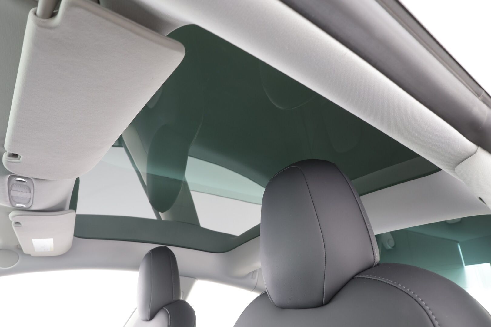 TESLA MODEL 3 2022 Long Range - | Koukku | ILP | ACC | Lasikatto | Matrix-LED | P.Kamera | Muistipenkki | Premium Audio | Navi | Keyless | 2x Latauskaapelit | Suomi-auto |