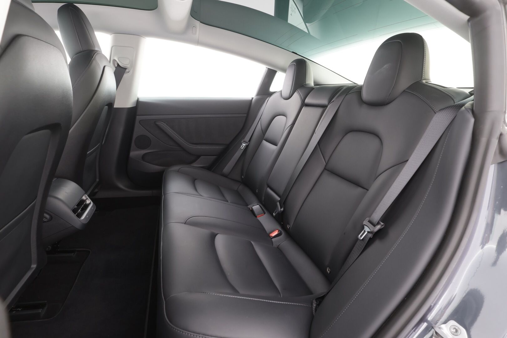 TESLA MODEL 3 2022 Long Range - | Koukku | ILP | ACC | Lasikatto | Matrix-LED | P.Kamera | Muistipenkki | Premium Audio | Navi | Keyless | 2x Latauskaapelit | Suomi-auto |