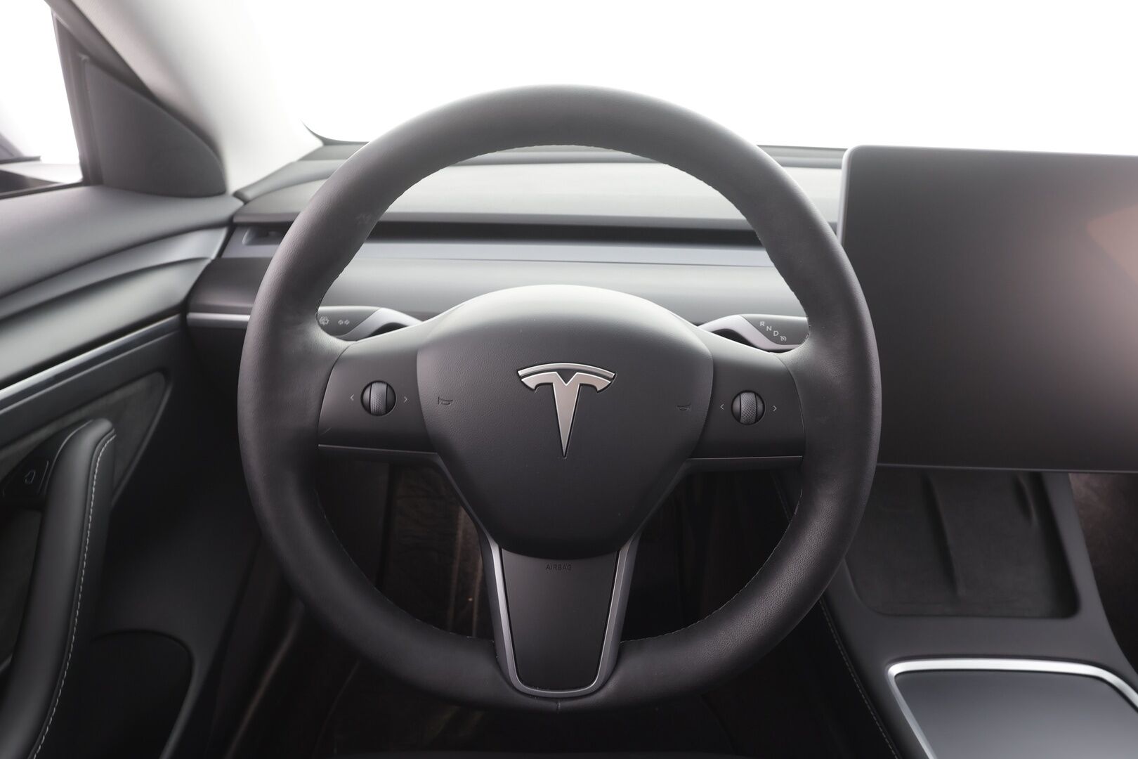 TESLA MODEL 3 2022 Long Range - | Koukku | ILP | ACC | Lasikatto | Matrix-LED | P.Kamera | Muistipenkki | Premium Audio | Navi | Keyless | 2x Latauskaapelit | Suomi-auto |
