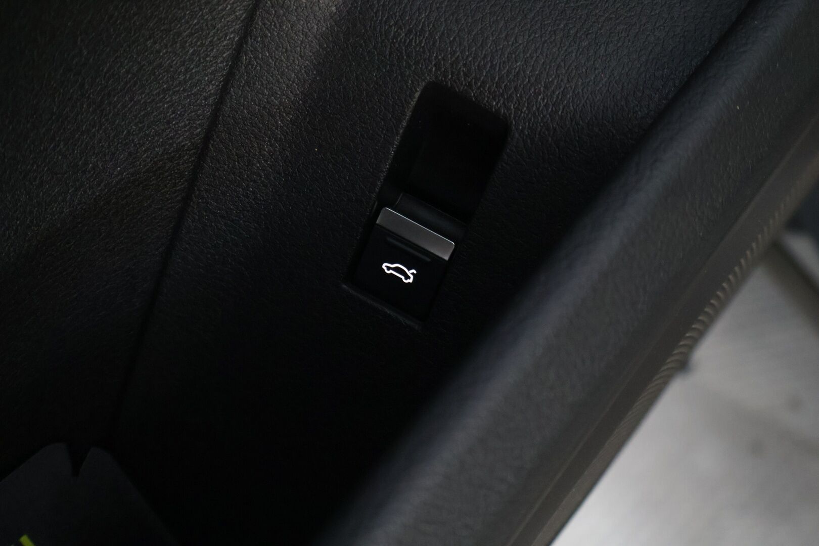 Audi Q8 e-tron 2024 Q8 50 e-tron Quattro Advanced - | ACC | P. Kamera | MMI Navi Plus | Muistipenkki kuskilla | Nahkasisusta | Audi Sound System | LED | Merkkihuollettu |