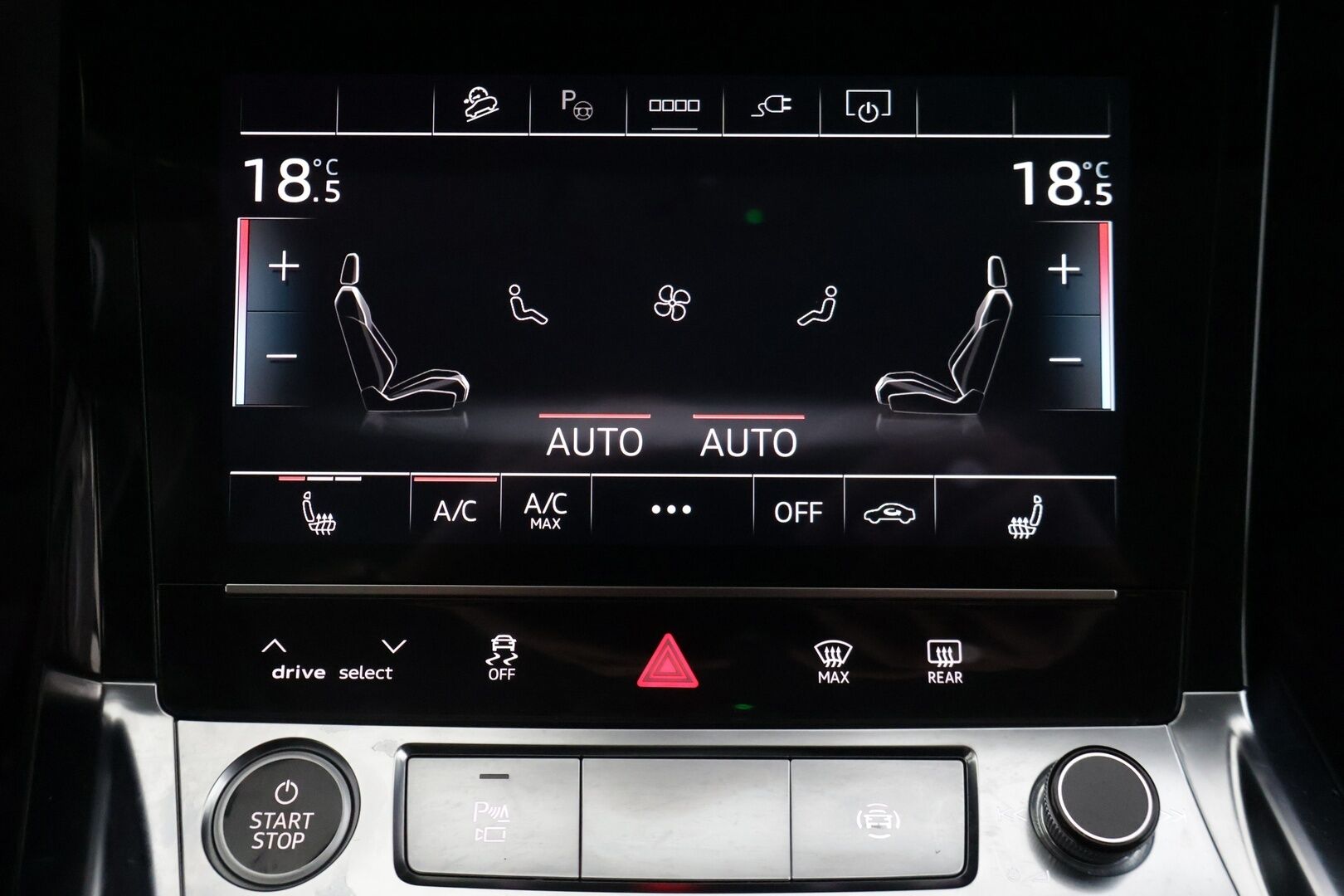 Audi Q8 e-tron 2024 Q8 50 e-tron Quattro Advanced - | ACC | P. Kamera | MMI Navi Plus | Muistipenkki kuskilla | Nahkasisusta | Audi Sound System | LED | Merkkihuollettu |