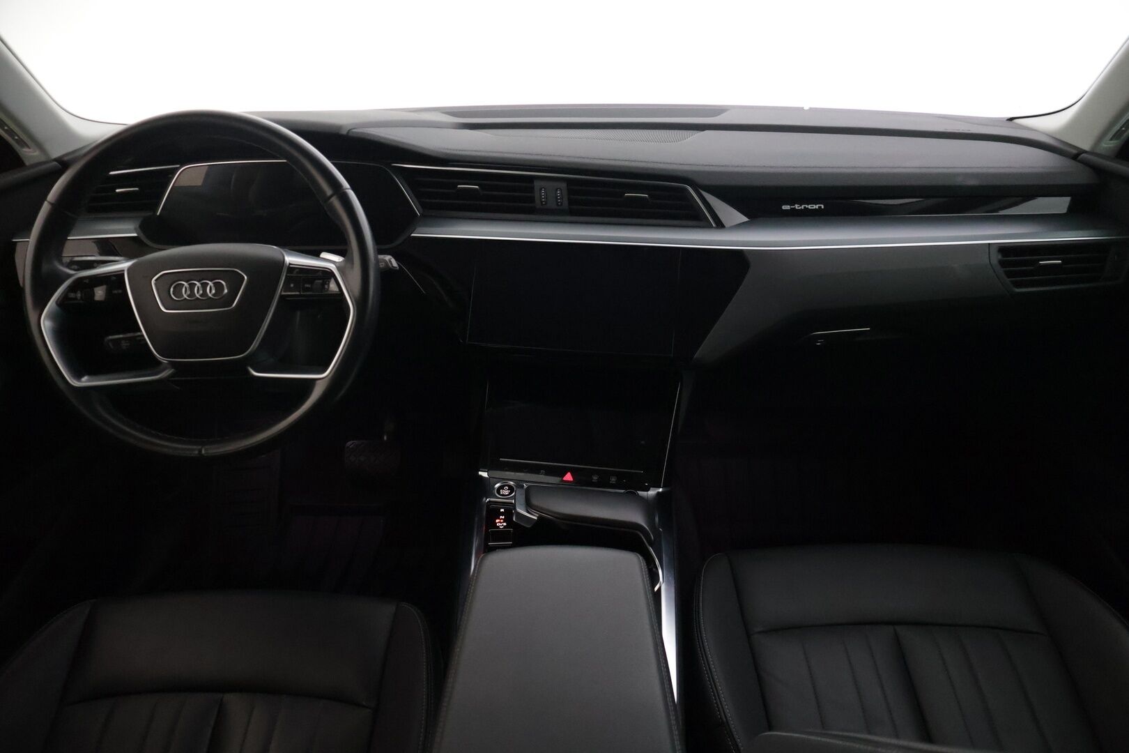 Audi Q8 e-tron 2024 Q8 50 e-tron Quattro Advanced - | ACC | P. Kamera | MMI Navi Plus | Muistipenkki kuskilla | Nahkasisusta | Audi Sound System | LED | Merkkihuollettu |