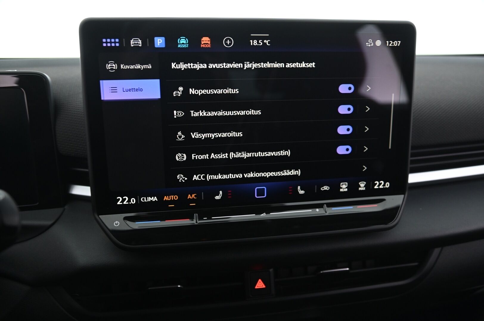 Volkswagen T-Roc 2026 R-Line 1,5 eTSI 110 kW (MHEV) DSG-automaatti |