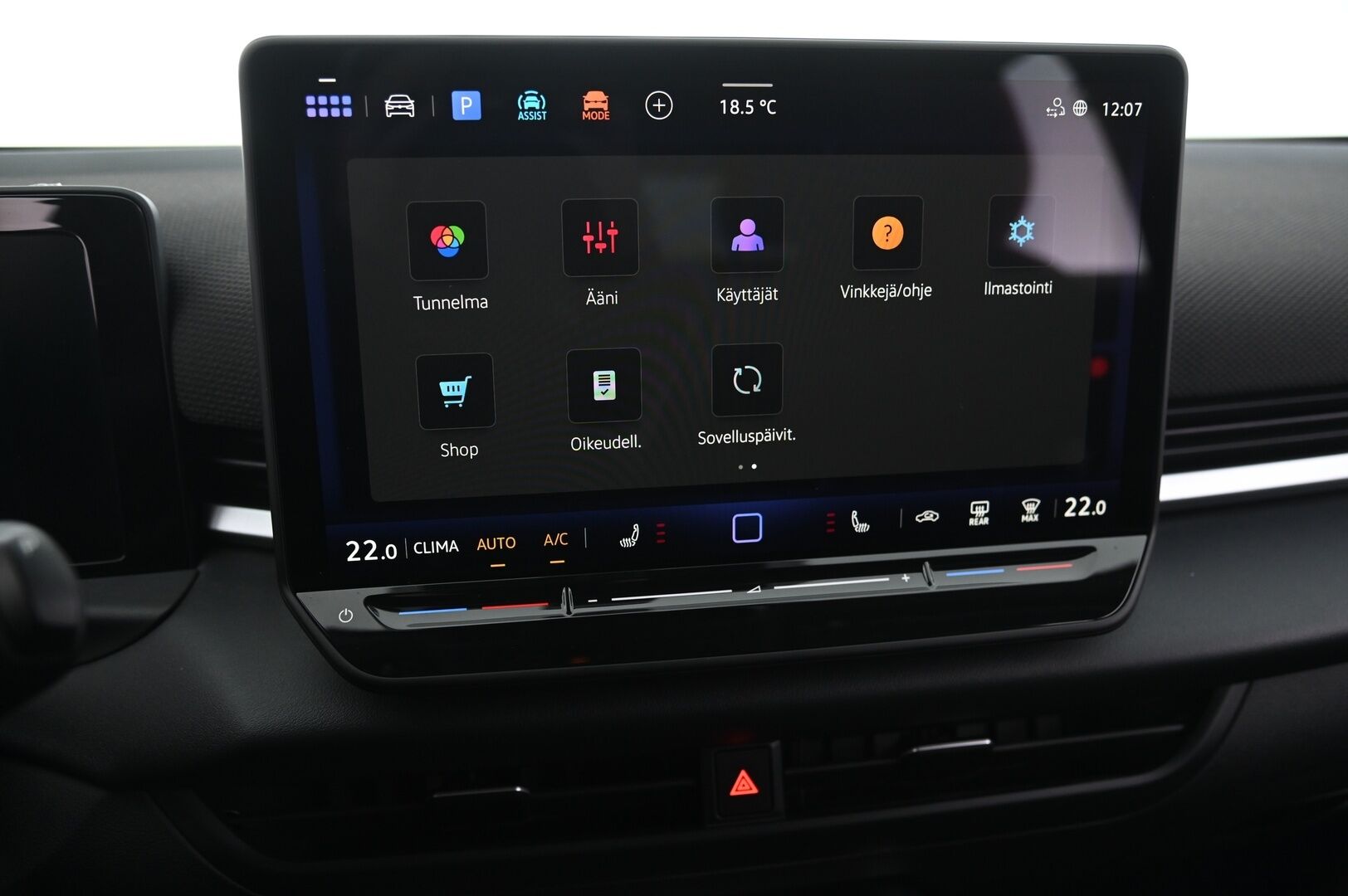 Volkswagen T-Roc 2026 R-Line 1,5 eTSI 110 kW (MHEV) DSG-automaatti |