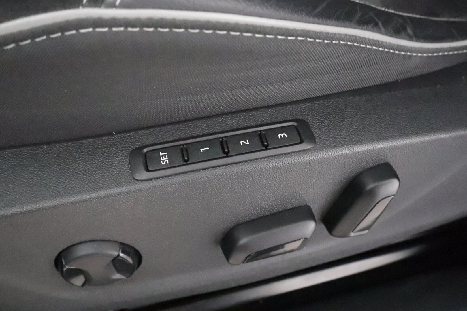 Skoda Enyaq 2022 Coupe 80x 4x4 Sportline iV * ACC / ILP / Koukku / HUD / Panorama / Matrix-LED / P.kamera * - Kahdet Renkaat