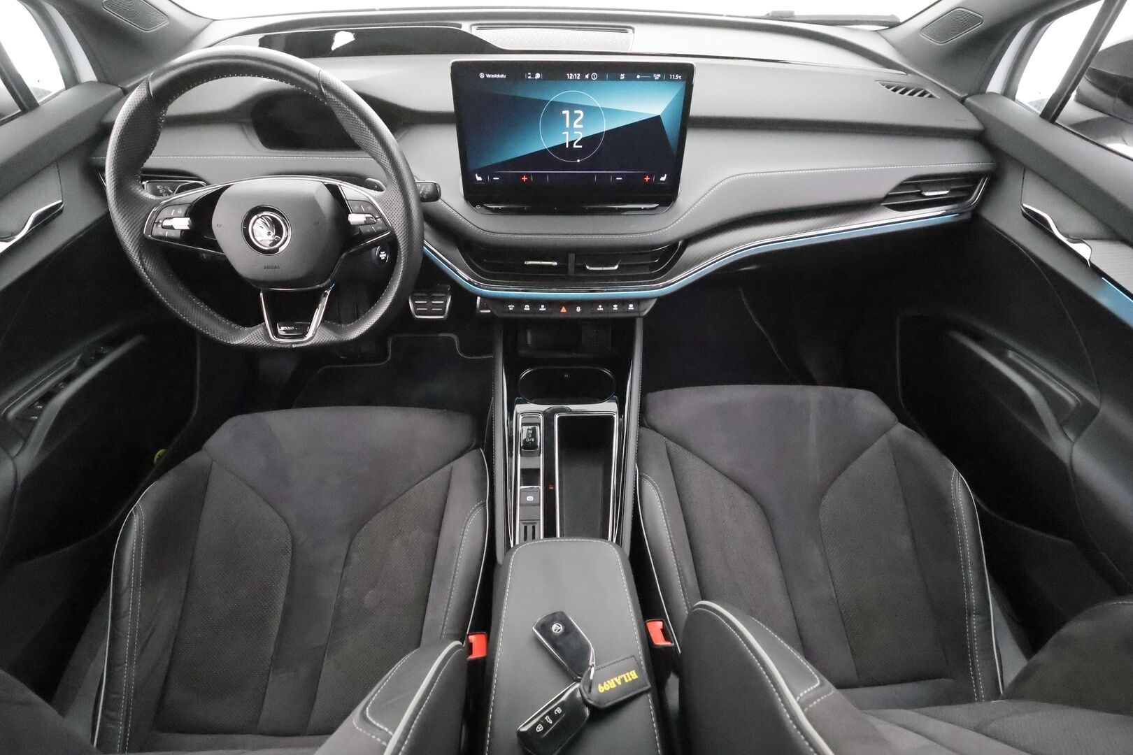 Skoda Enyaq 2022 Coupe 80x 4x4 Sportline iV * ACC / ILP / Koukku / HUD / Panorama / Matrix-LED / P.kamera * - Kahdet Renkaat